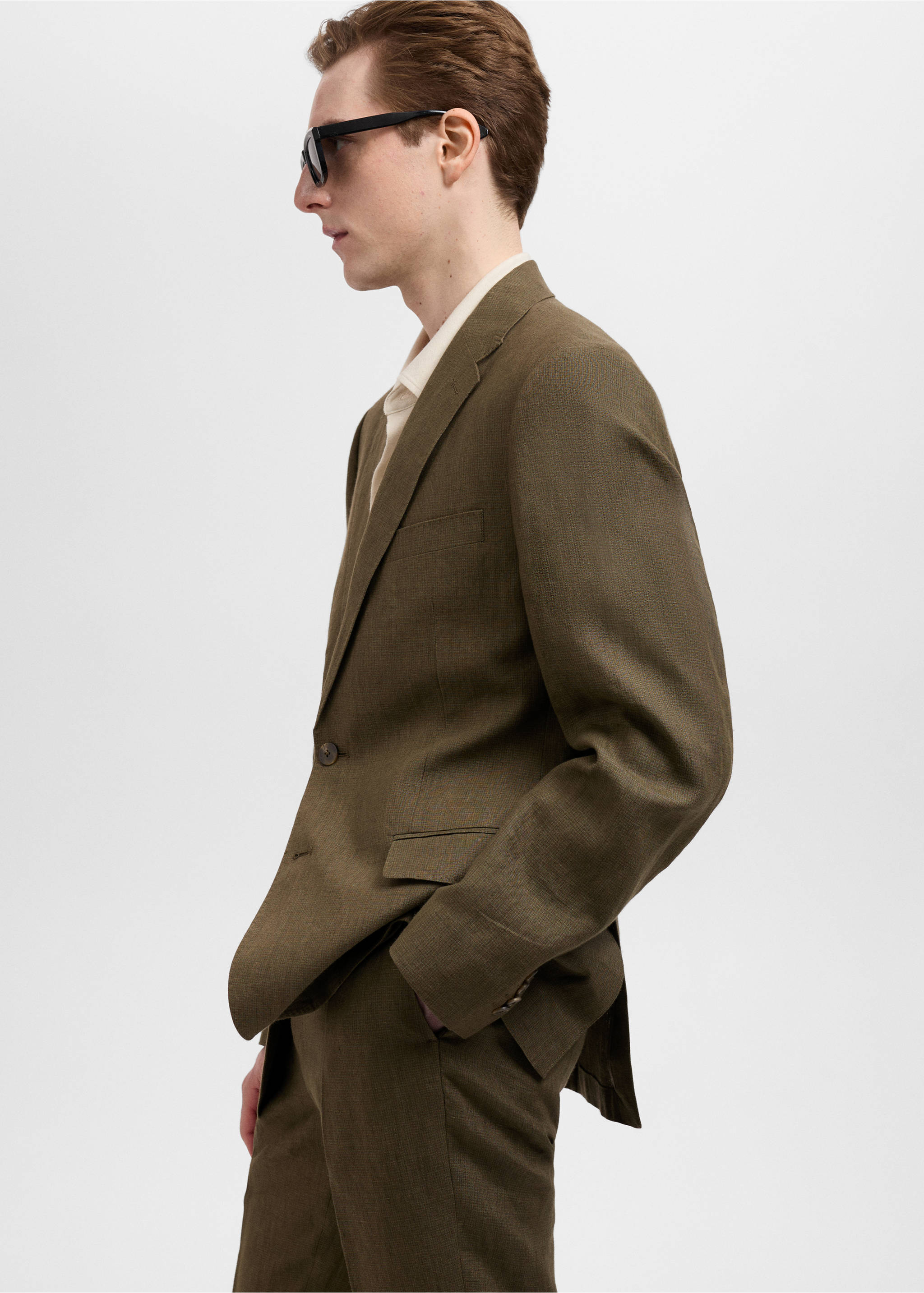 Amalfi 100% linen slim-fit suit blazer - Details of the article 2, Khaki. Ref: 87025930-00.