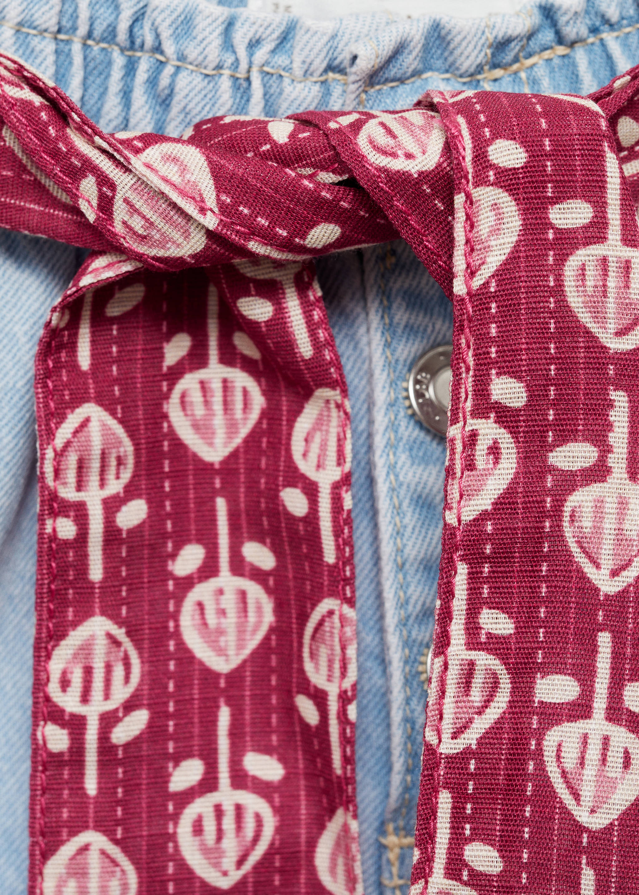 Denim shorts with bow - Details of the article 8