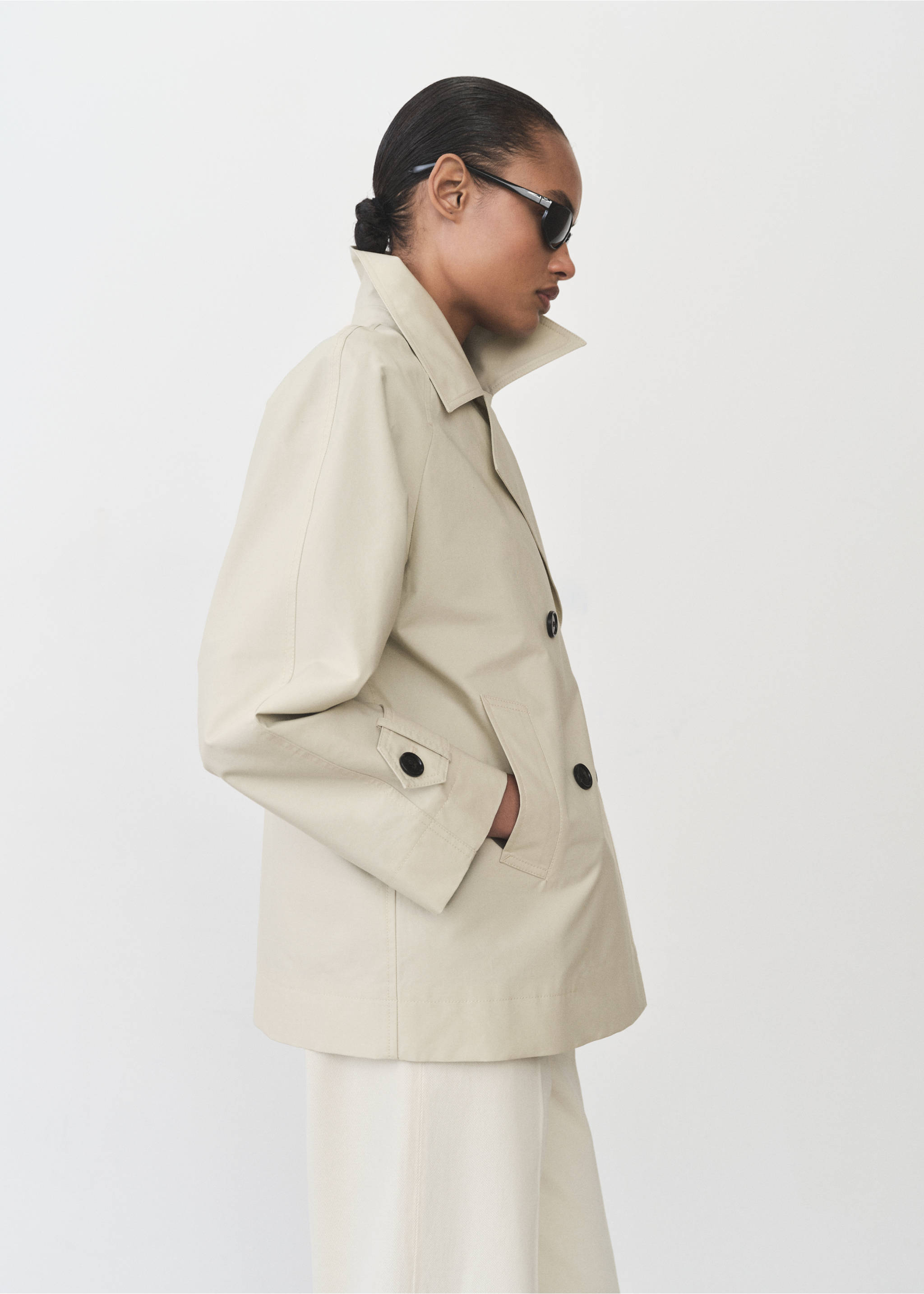 Short double-breasted trench coat - Details of the article 3, Light/Pastel Grey. Ref: 87025949-00.