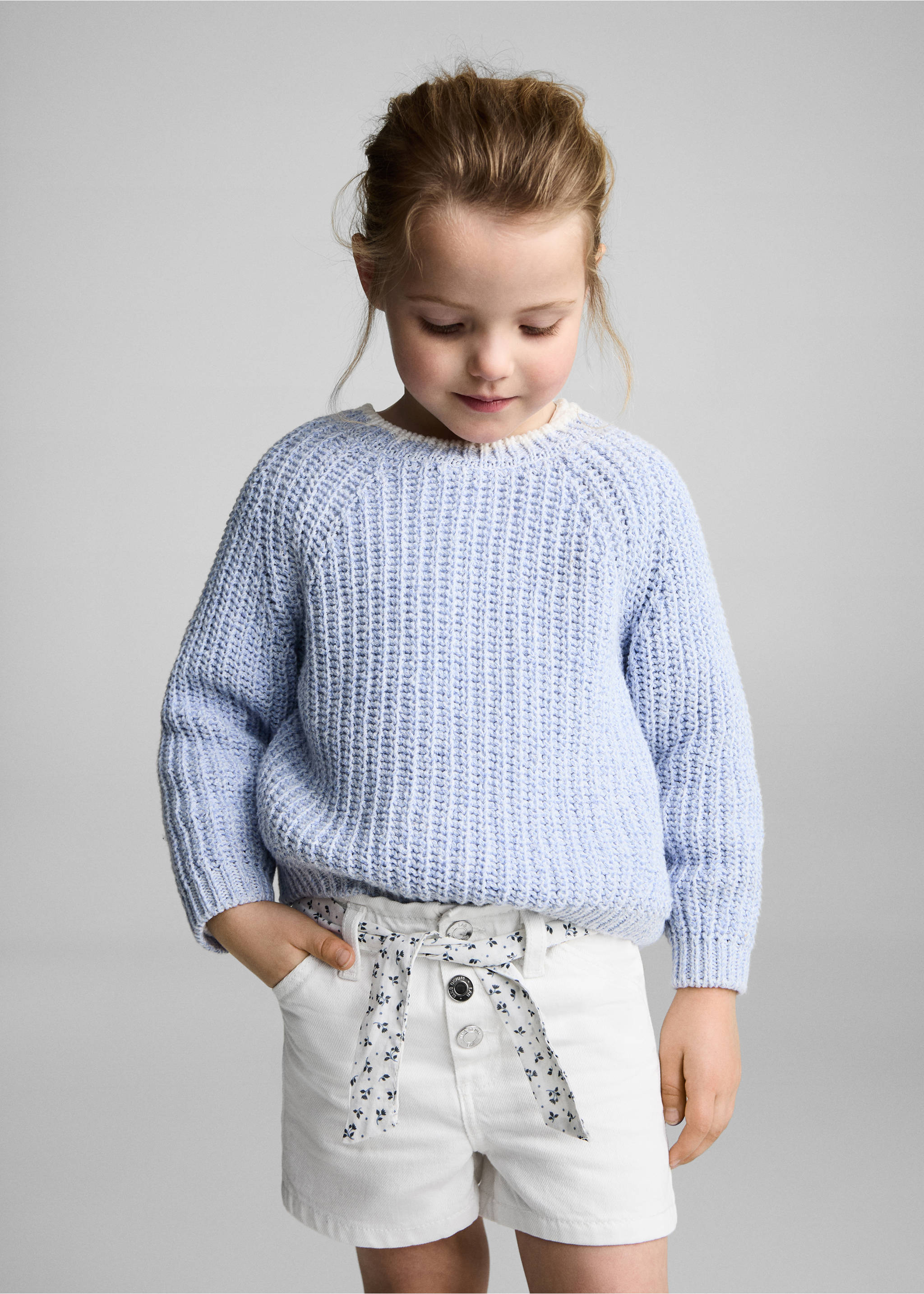 Denim shorts with belt - Details of the article 2, White. Ref: 87025955-00.