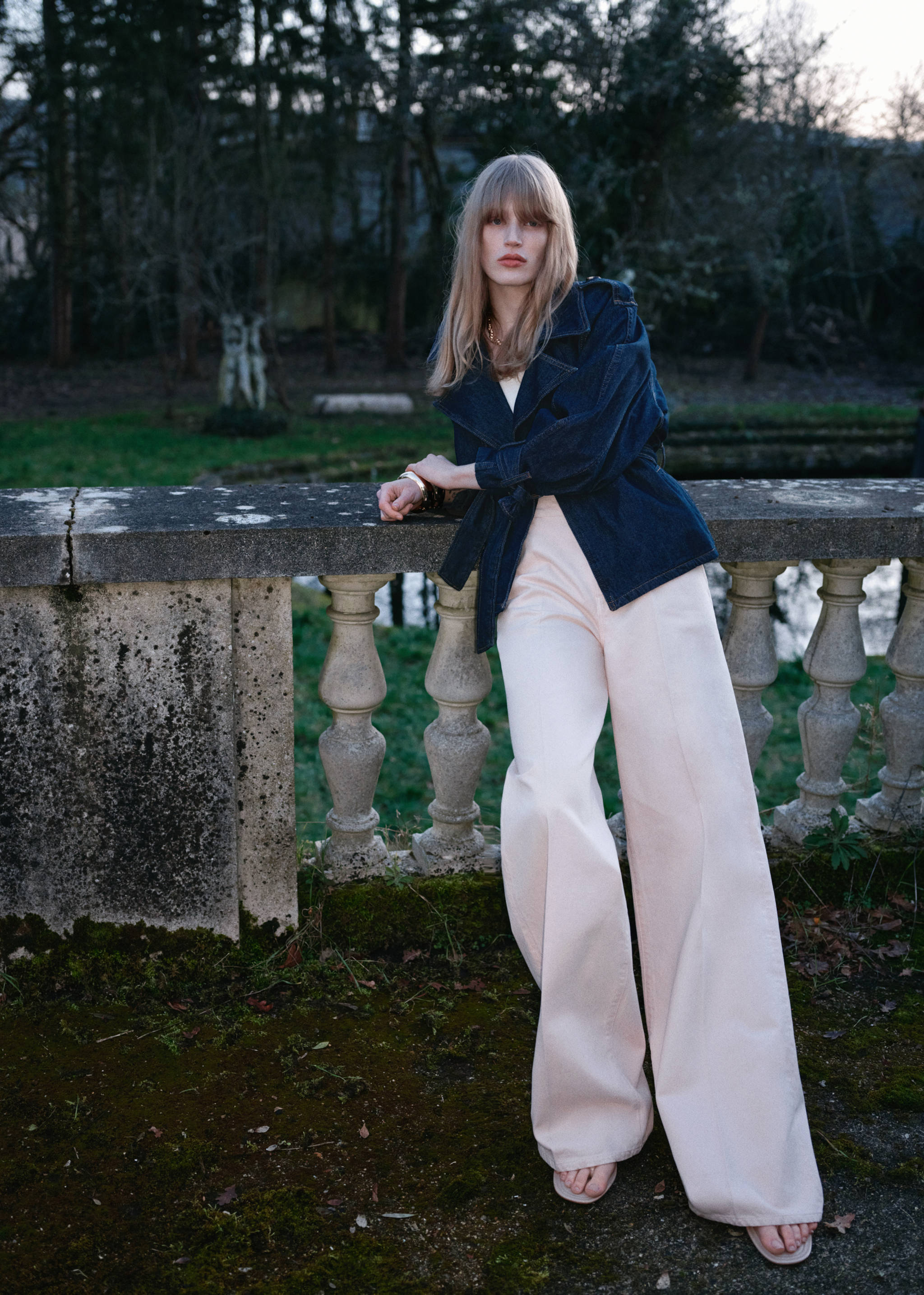 Weit geschnittene High-Waist-Jeans - Detail des Artikels 7