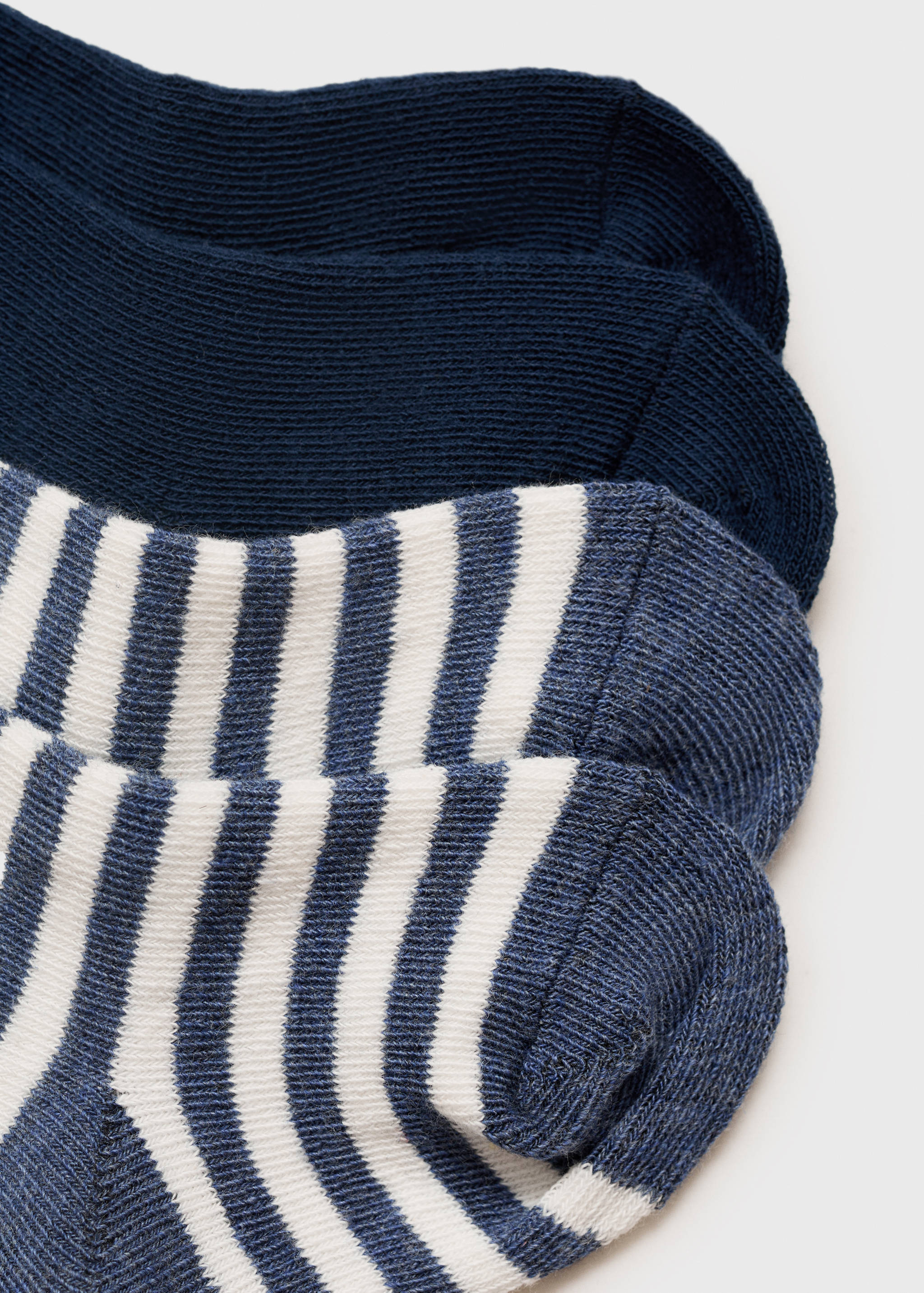 2 pack mixed socks - Reverse of the article