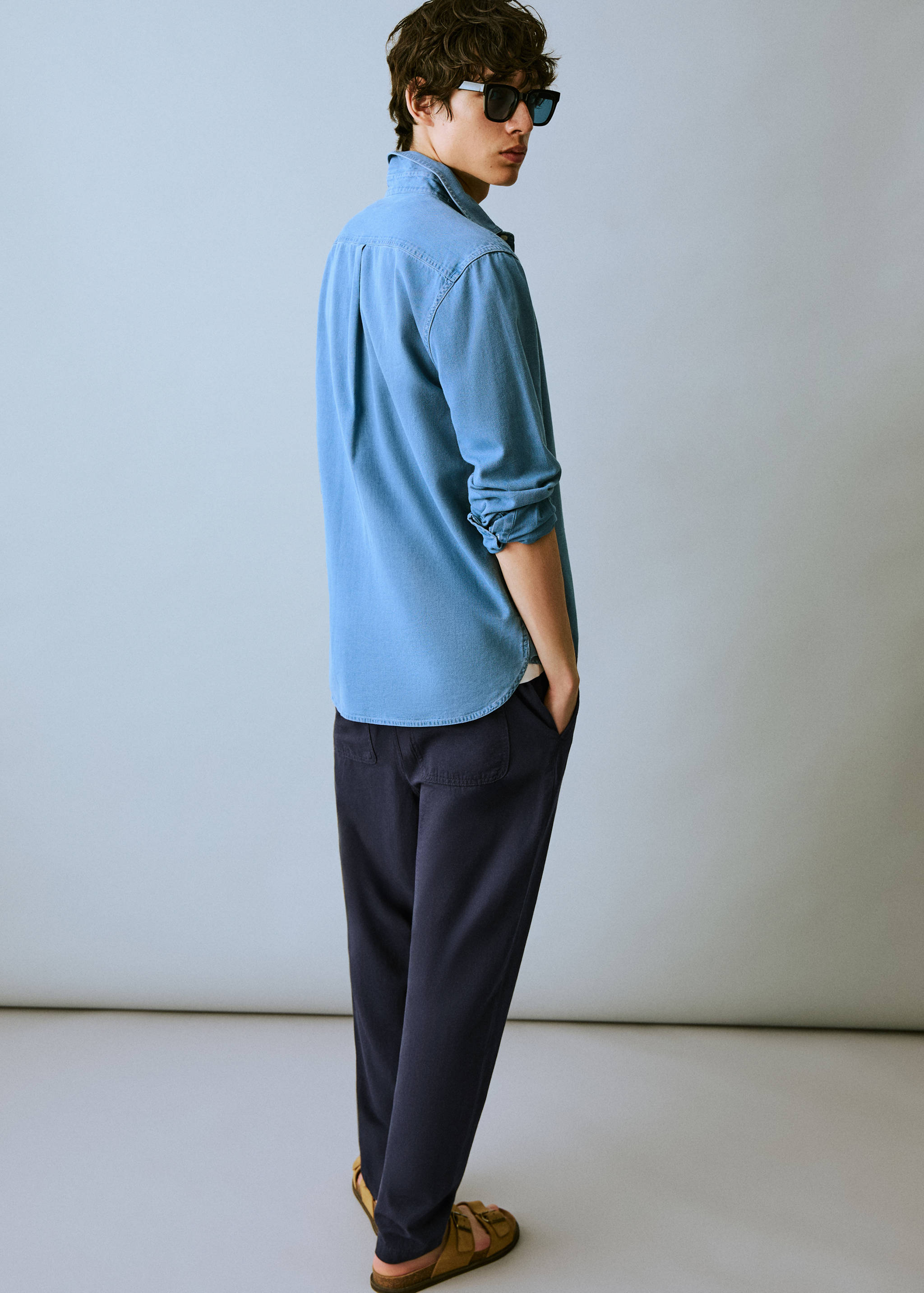 Linen jogger pants - Reverse of the article