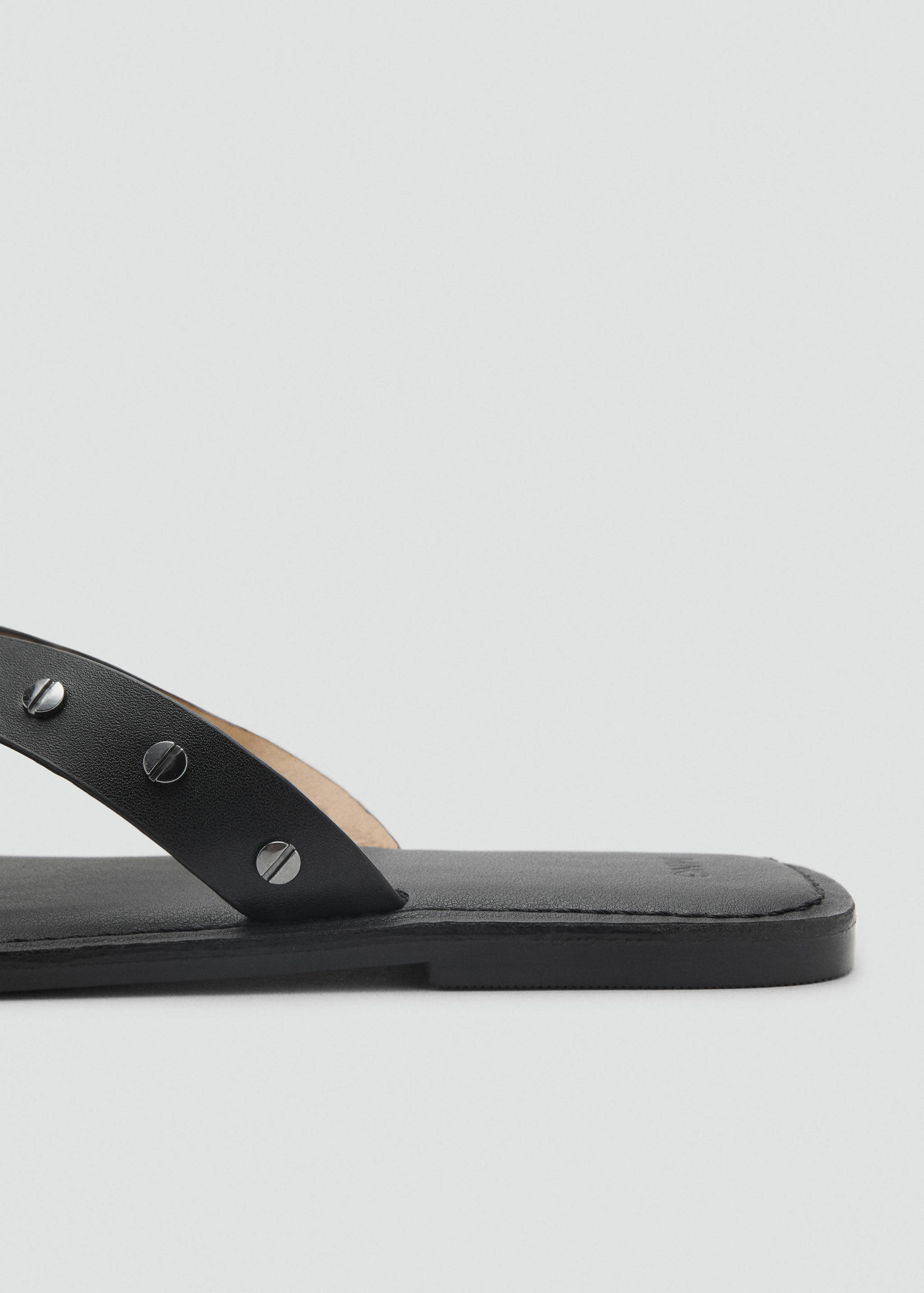 Sandália pele tachas - Pormenor do artigo 1