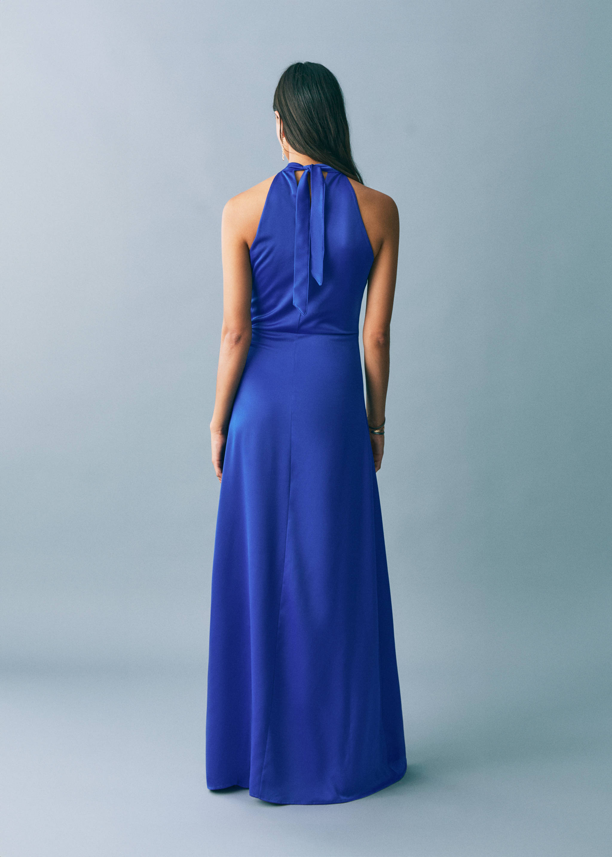 Satin halter neck dress - Reverse of the article