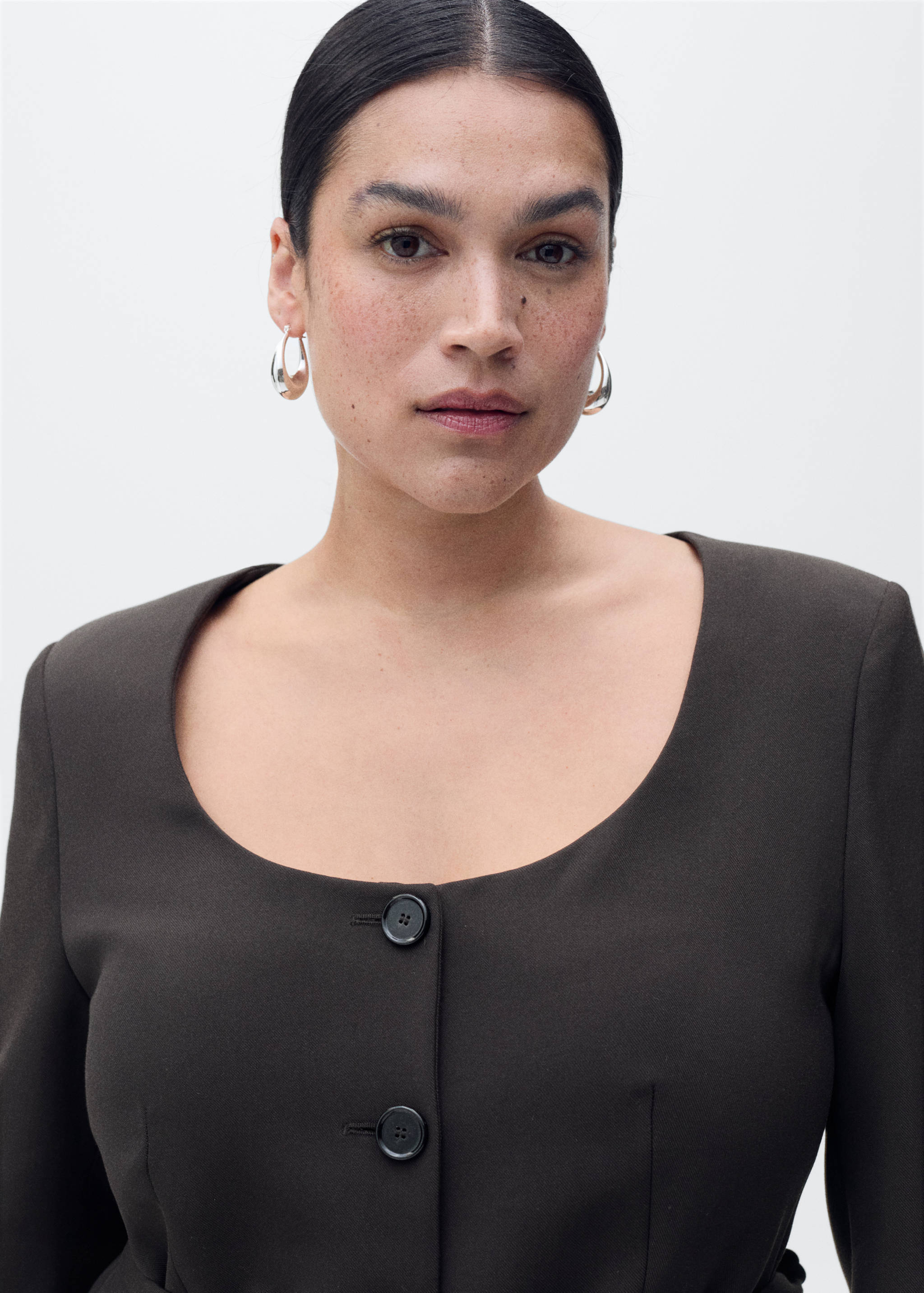 Suit jacket with belt - Details of the article 4