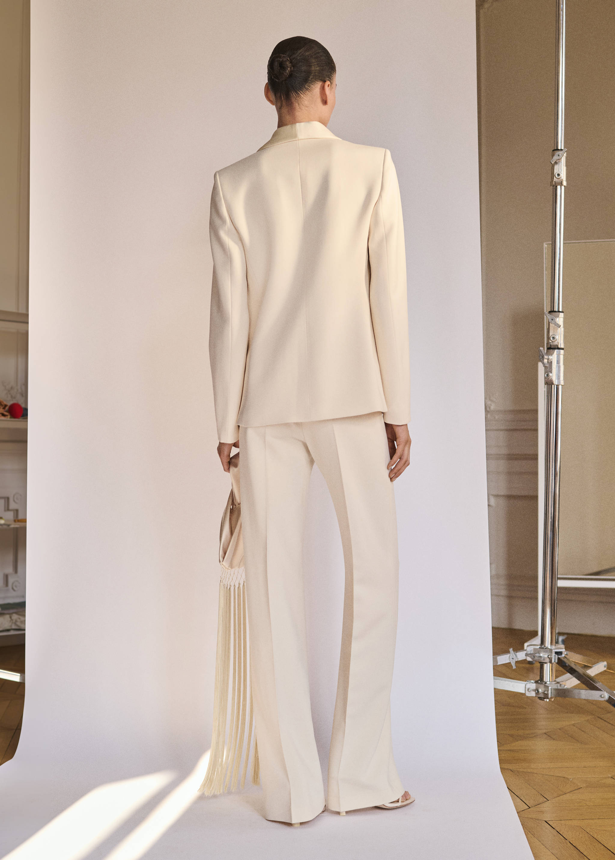 Düz kesim kumaş pantolon - Ürünün arkası