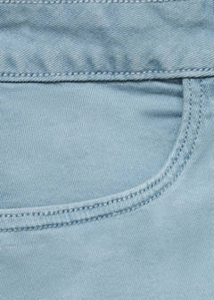 Straight-fit denim shorts — Blue 7