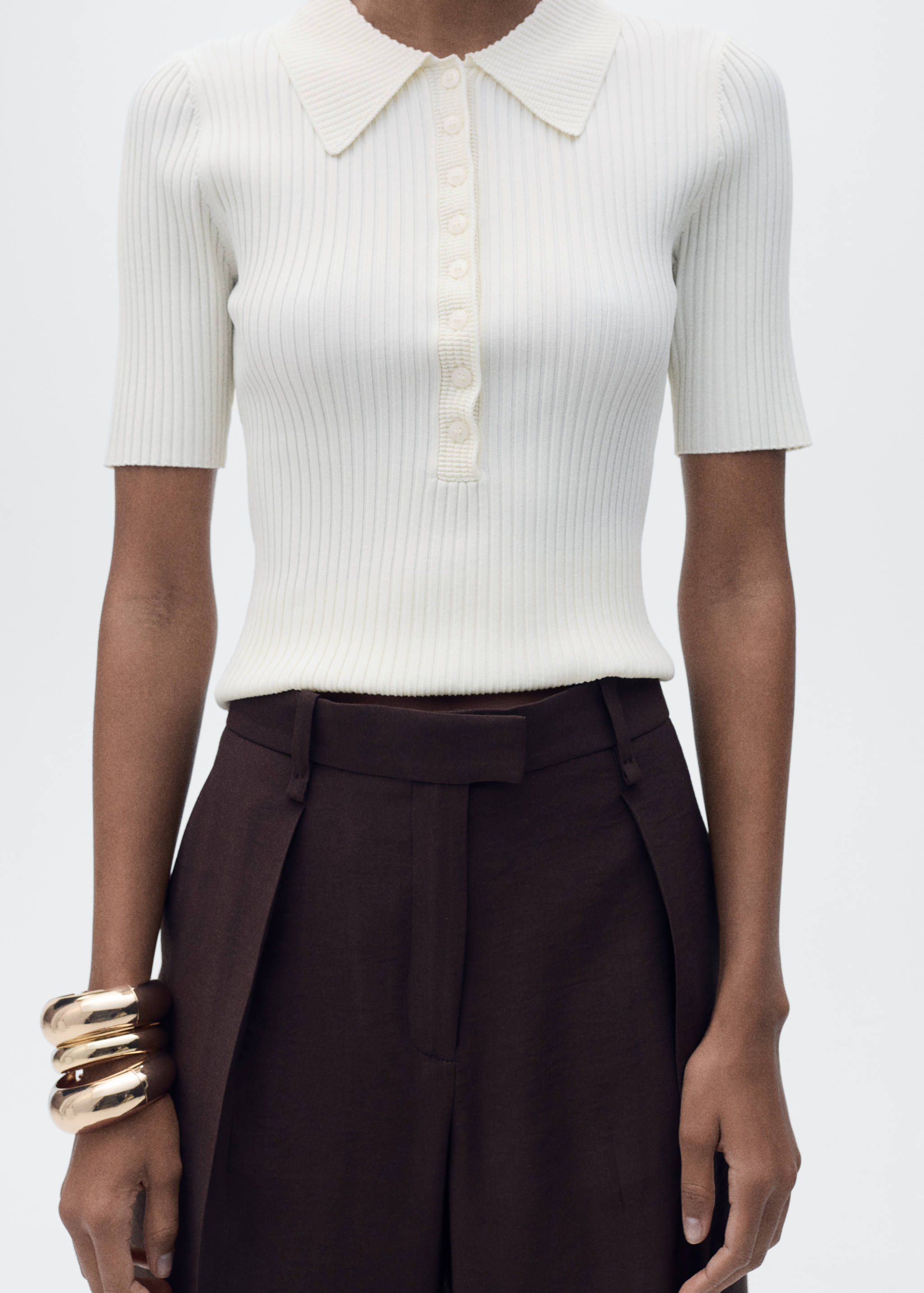 Camisola com gola de polo e malha canelada - Pormenor do artigo 6