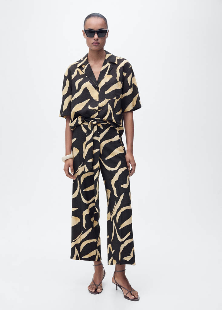 Printed straight-fit trousers with belt — Black