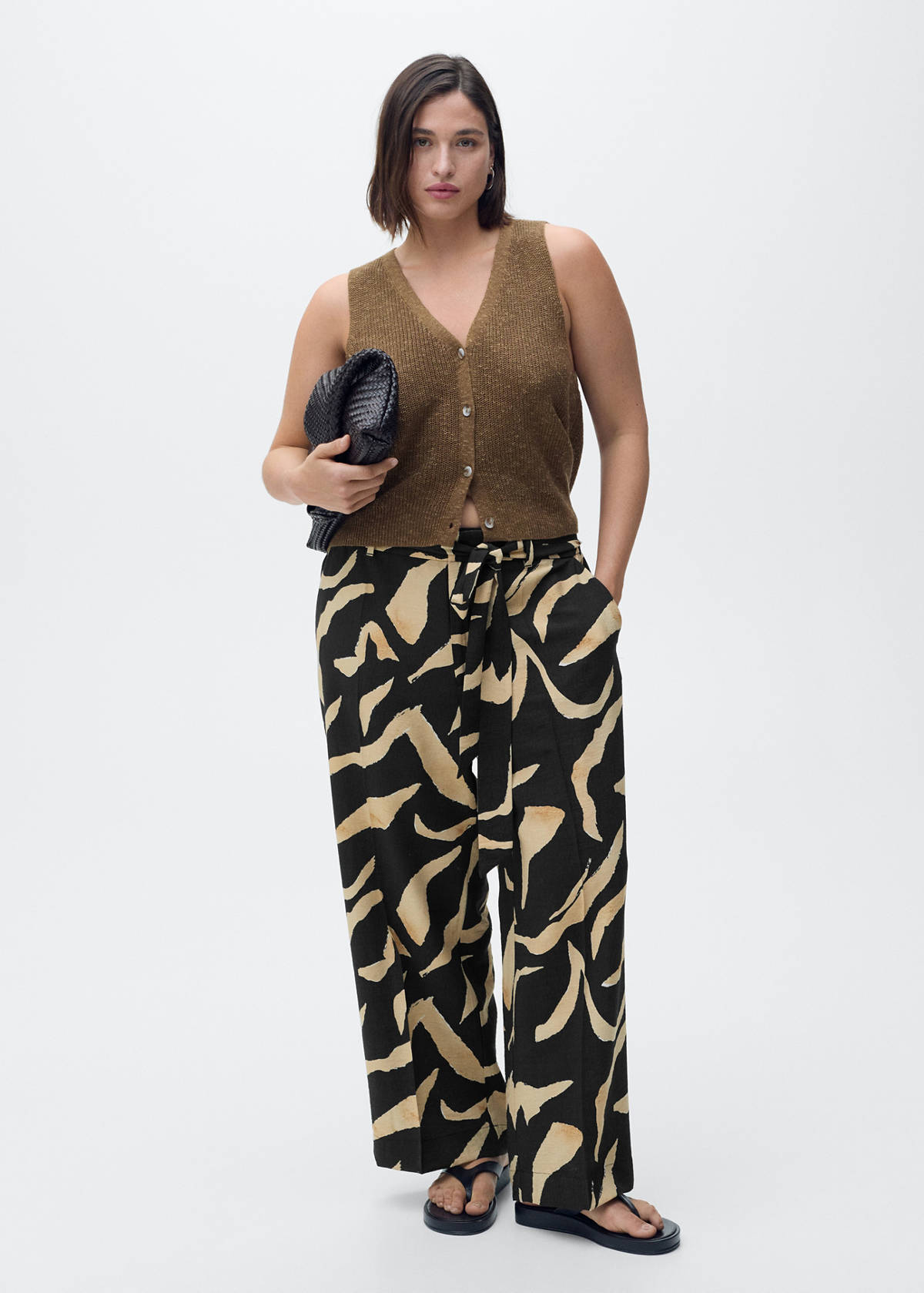 Printed straight-fit trousers with belt — Black