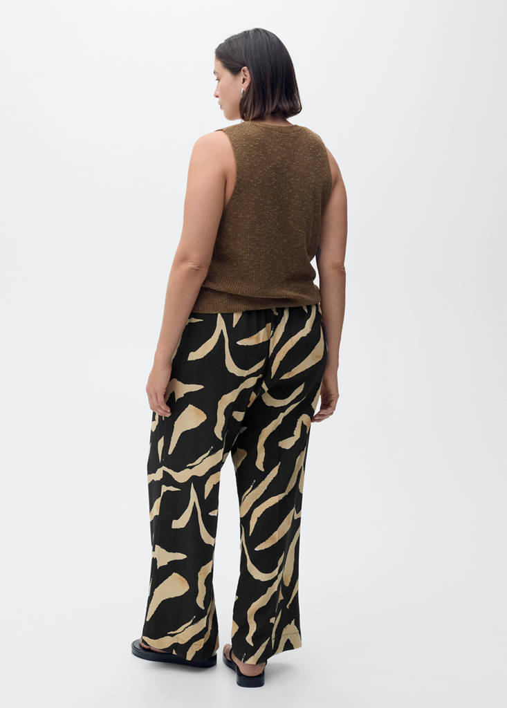 Printed straight-fit trousers with belt — Black