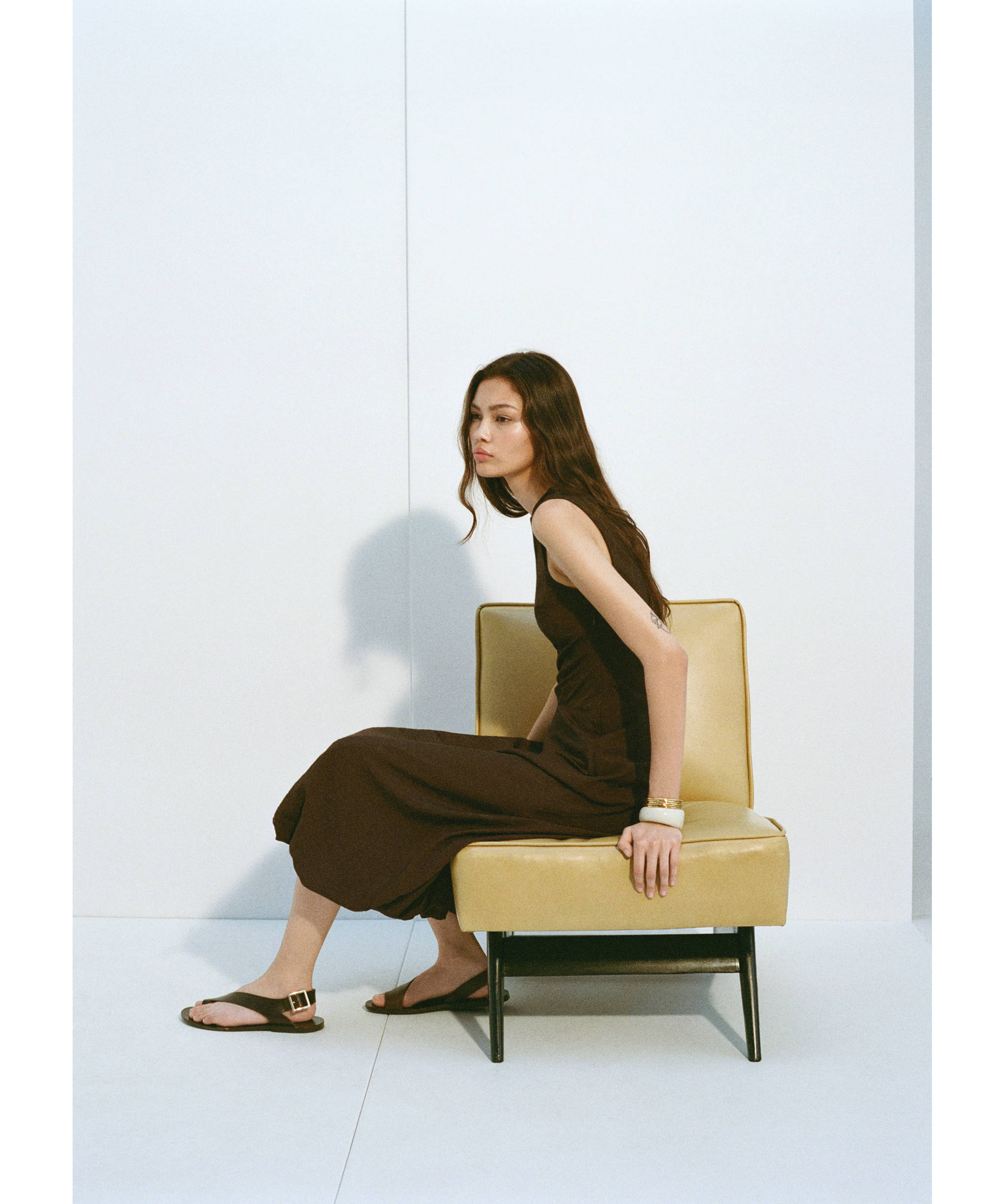 Vestido midi bajo abullonado - Detalle del artículo 6