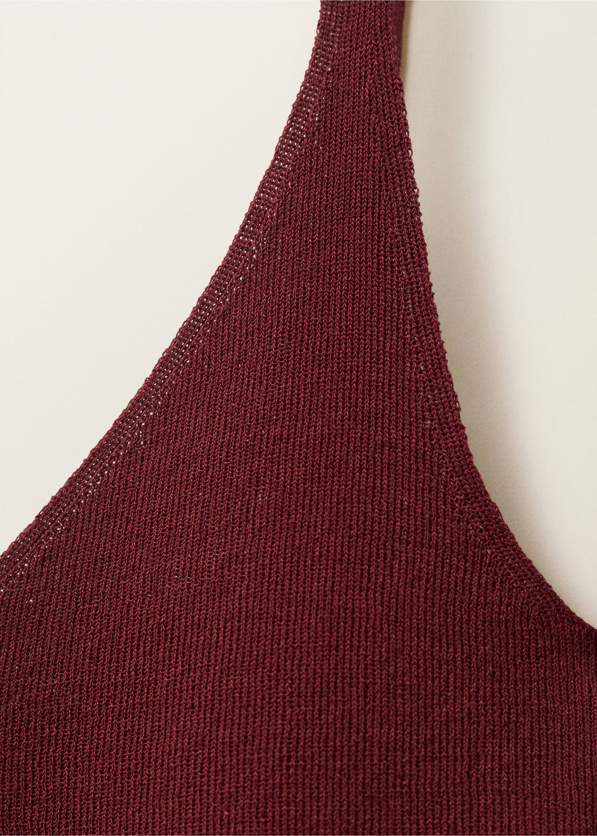 Fine-knit crop top - Details of the article 8, Burgundy. Ref: 87027190-00.