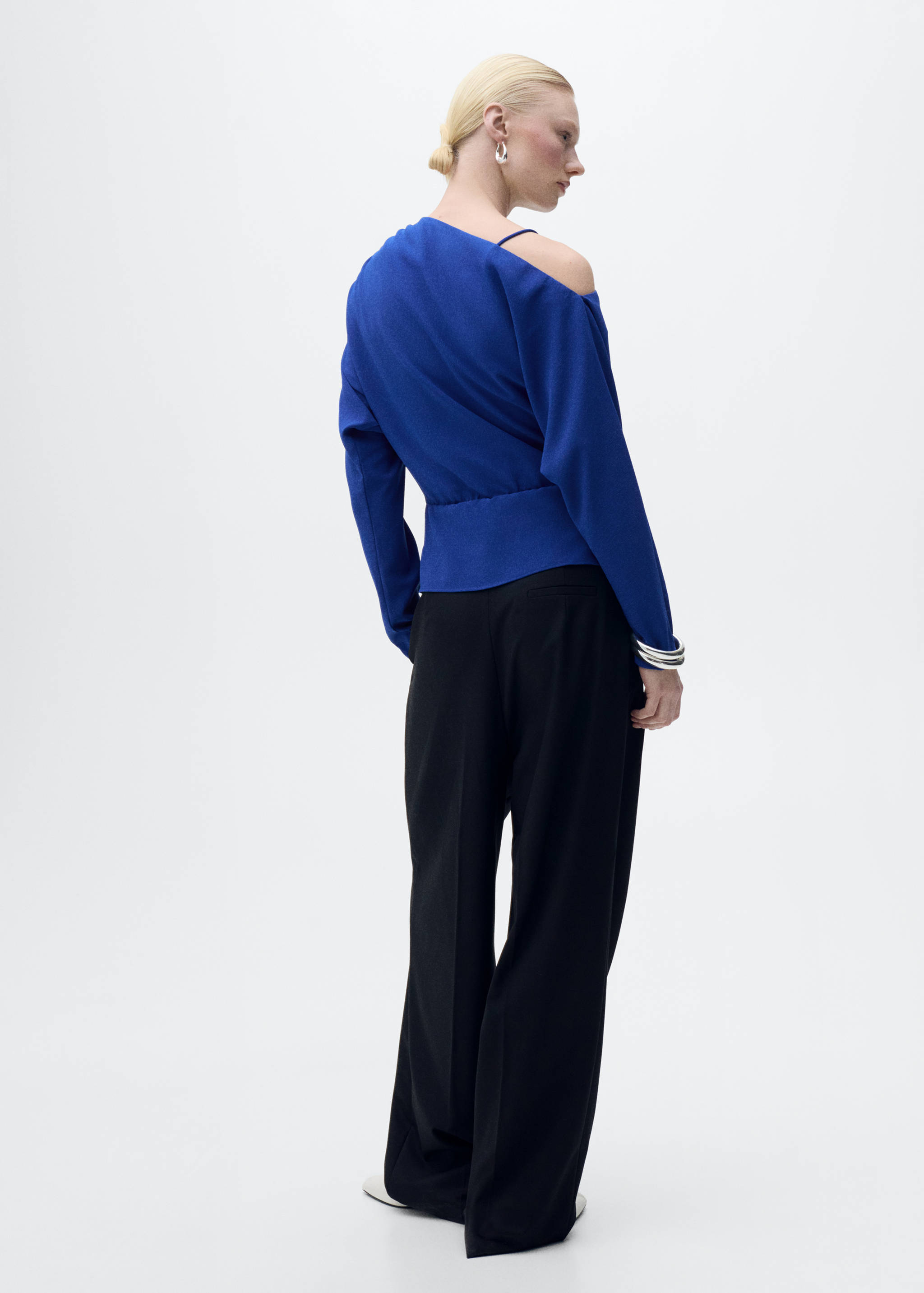 Asymmetrical gathered blouse - Reverse of the article