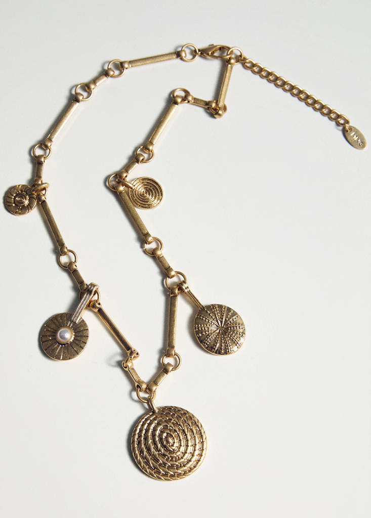 Mixed bead necklace — Gold