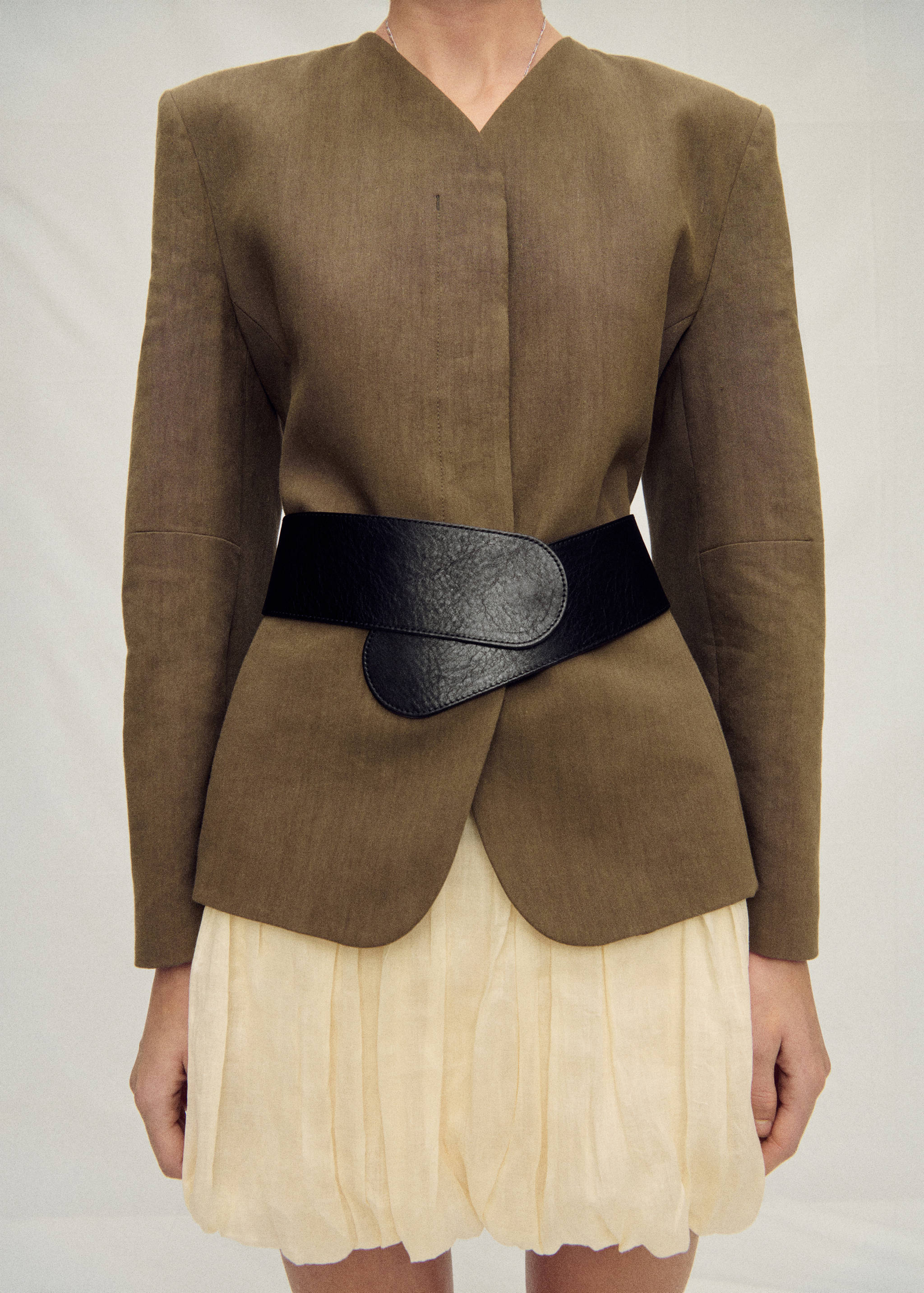 Cintura pelle chiusura nascosta - Piano generale