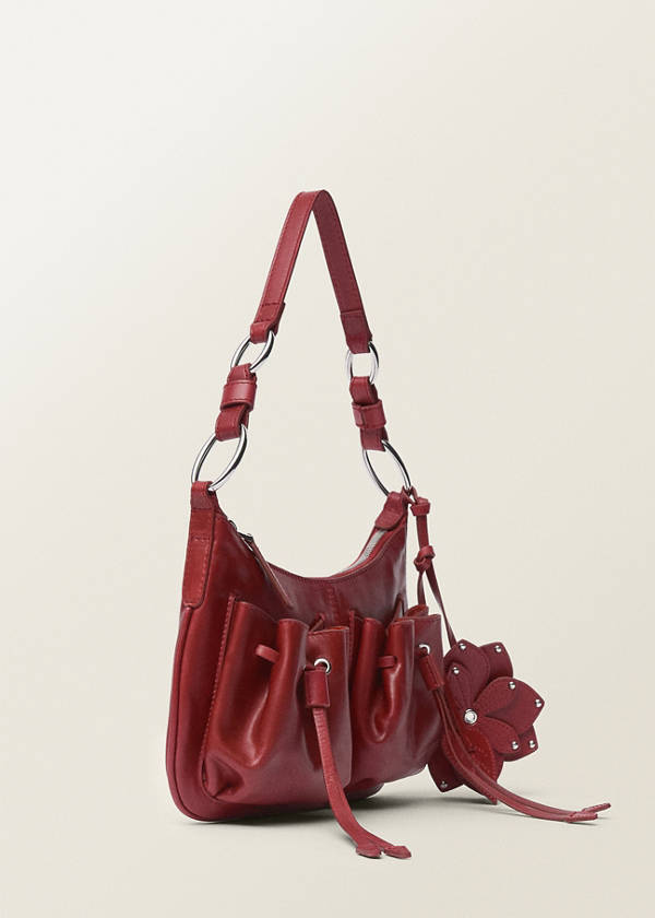 Leather shoulder bag with gathered pockets — Red