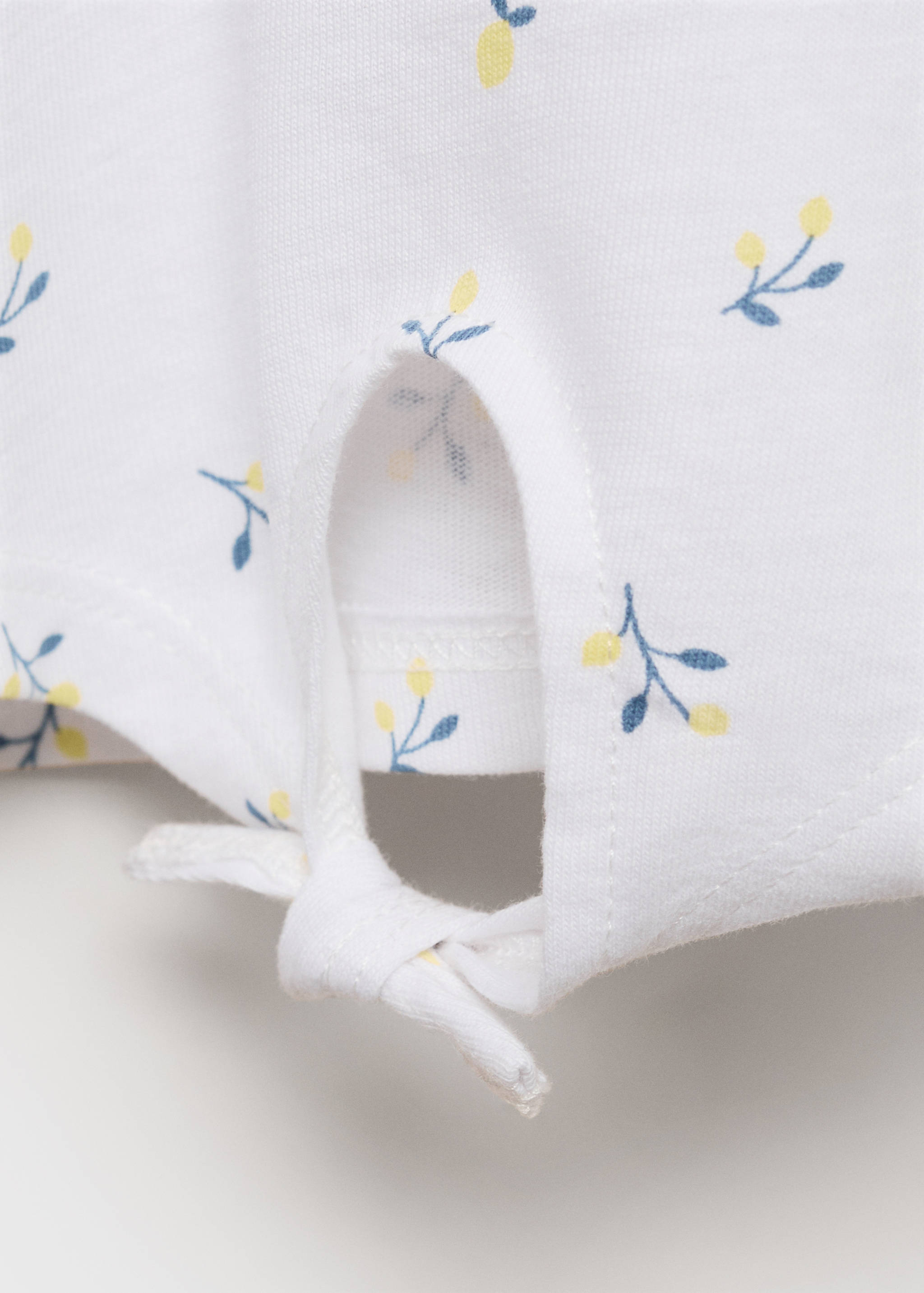 T-shirt estampada com nó - Pormenor do artigo 0