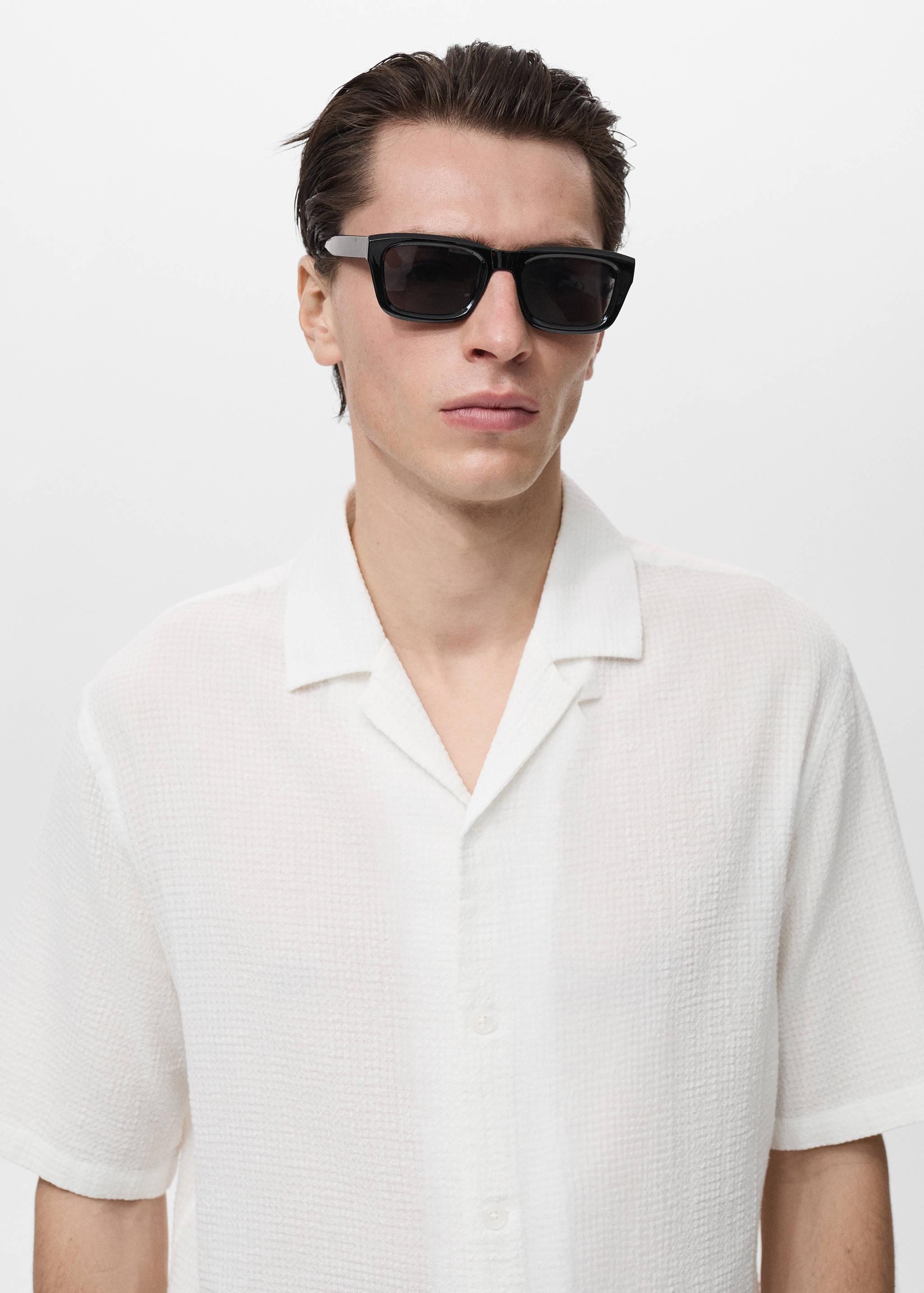 Camisa de anarruga com gola bowling - Pormenor do artigo 1