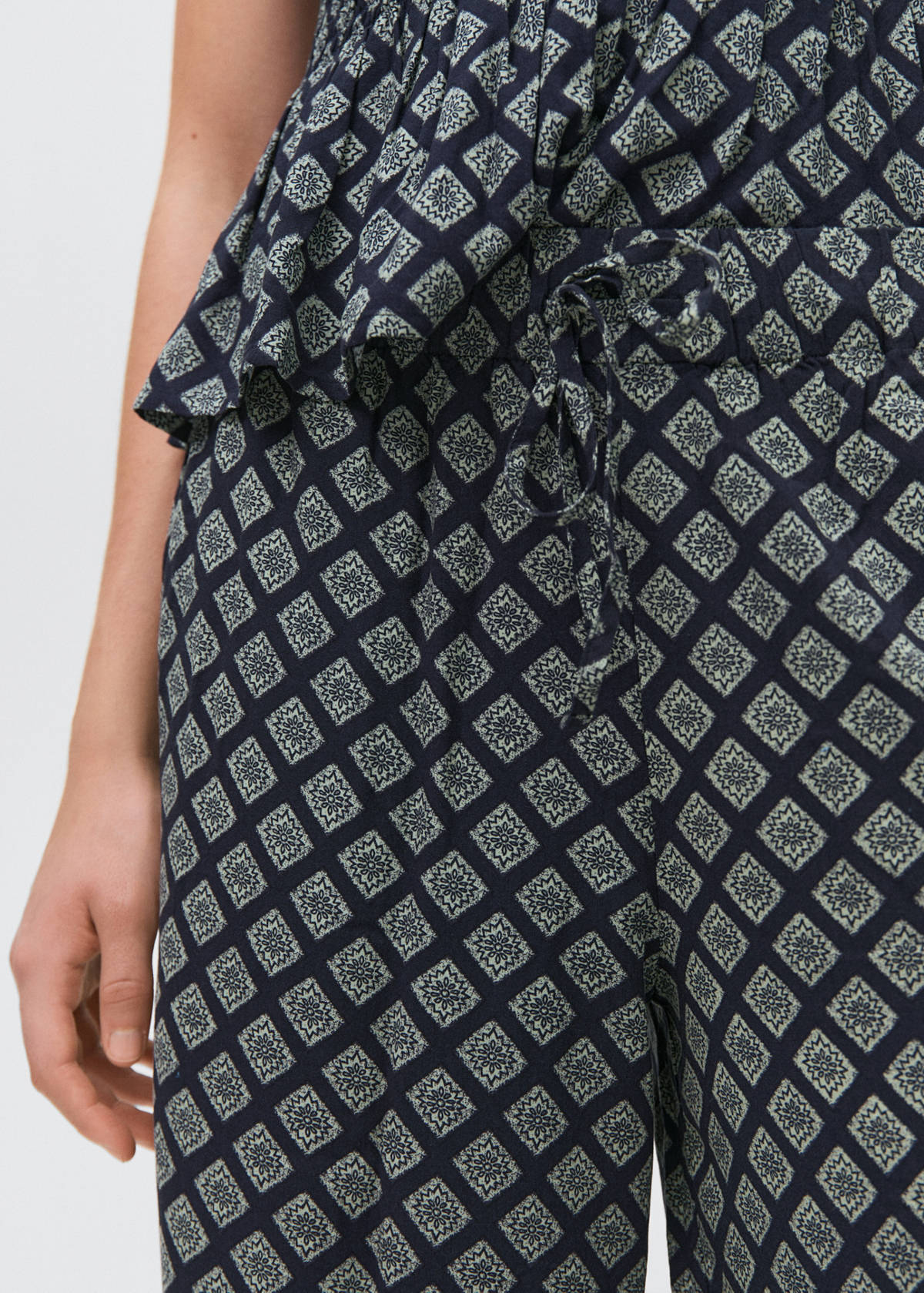 Printed straight trousers — Navy