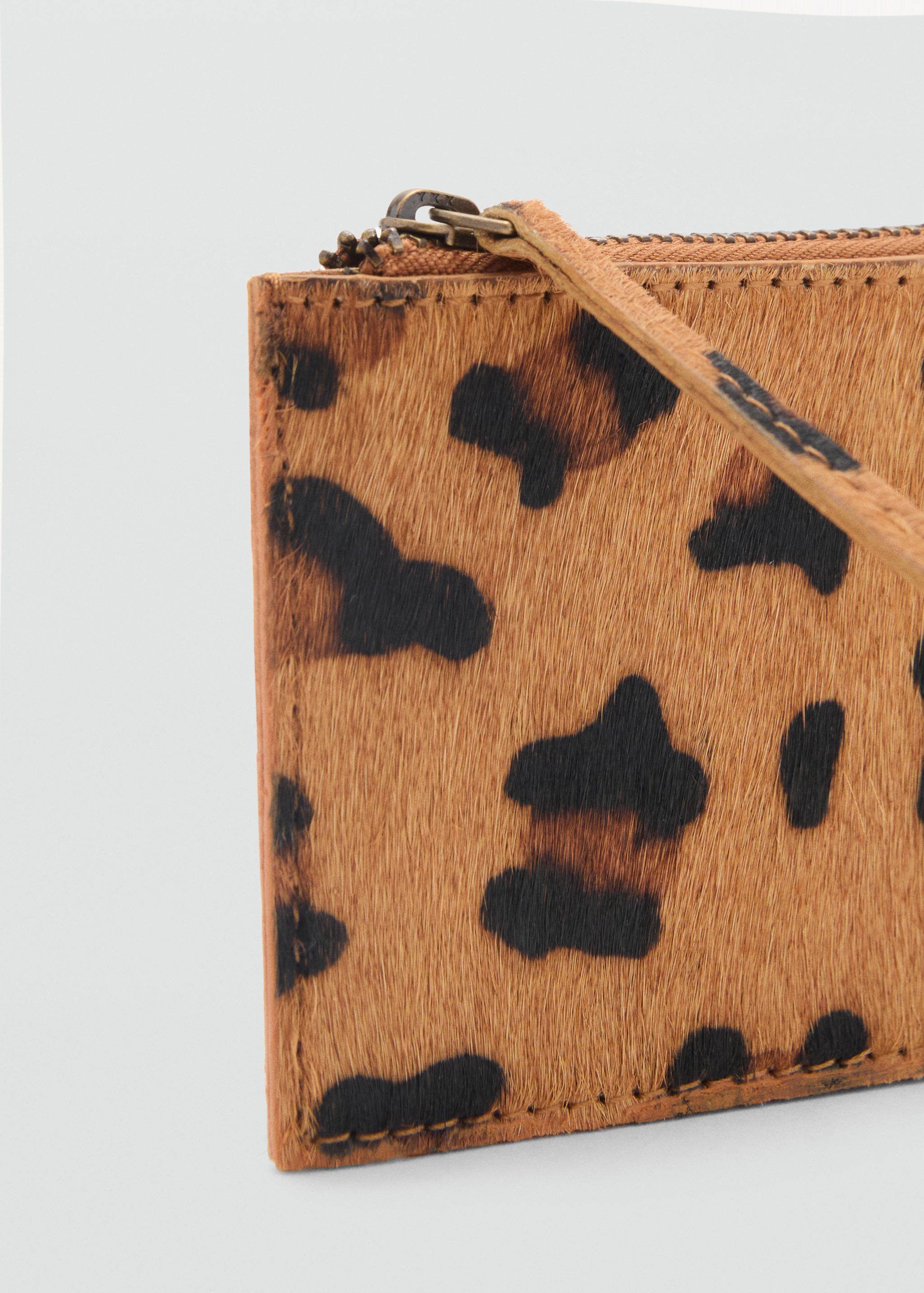 Leopard-print purse - Details of the article 1