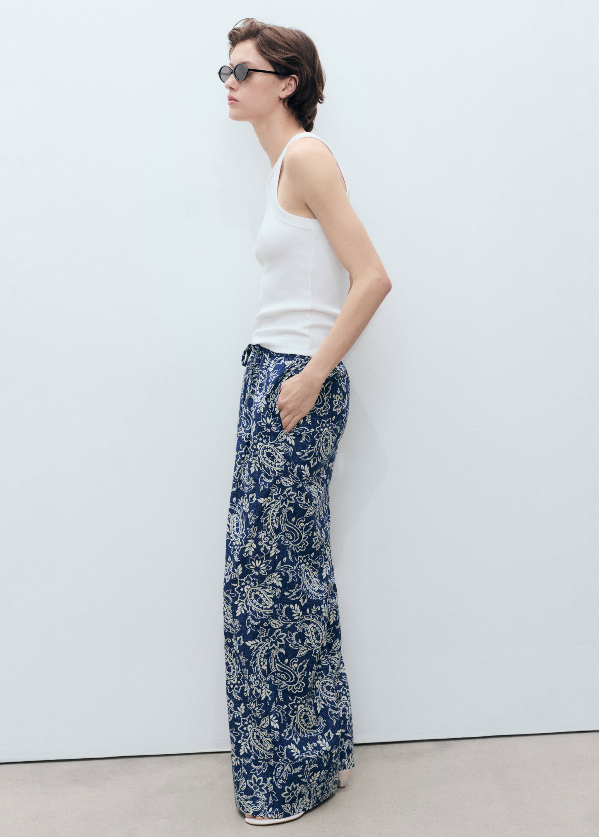 Printed cotton trousers - Details of the article 1