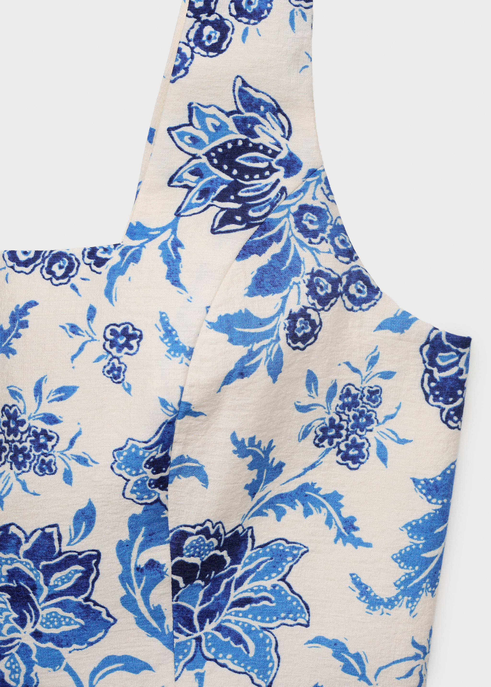Floral crop top with low neckline - Details of the article 0