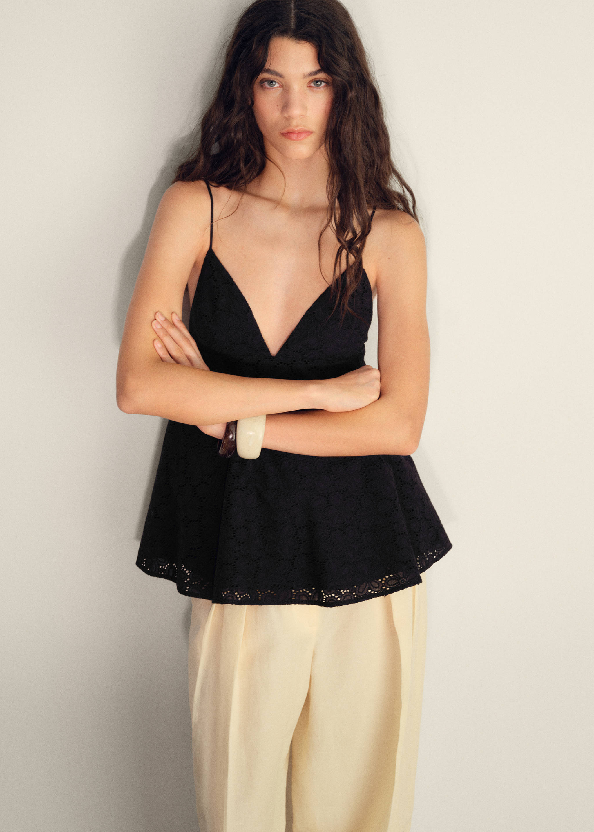 V领刺绣上衣 - null