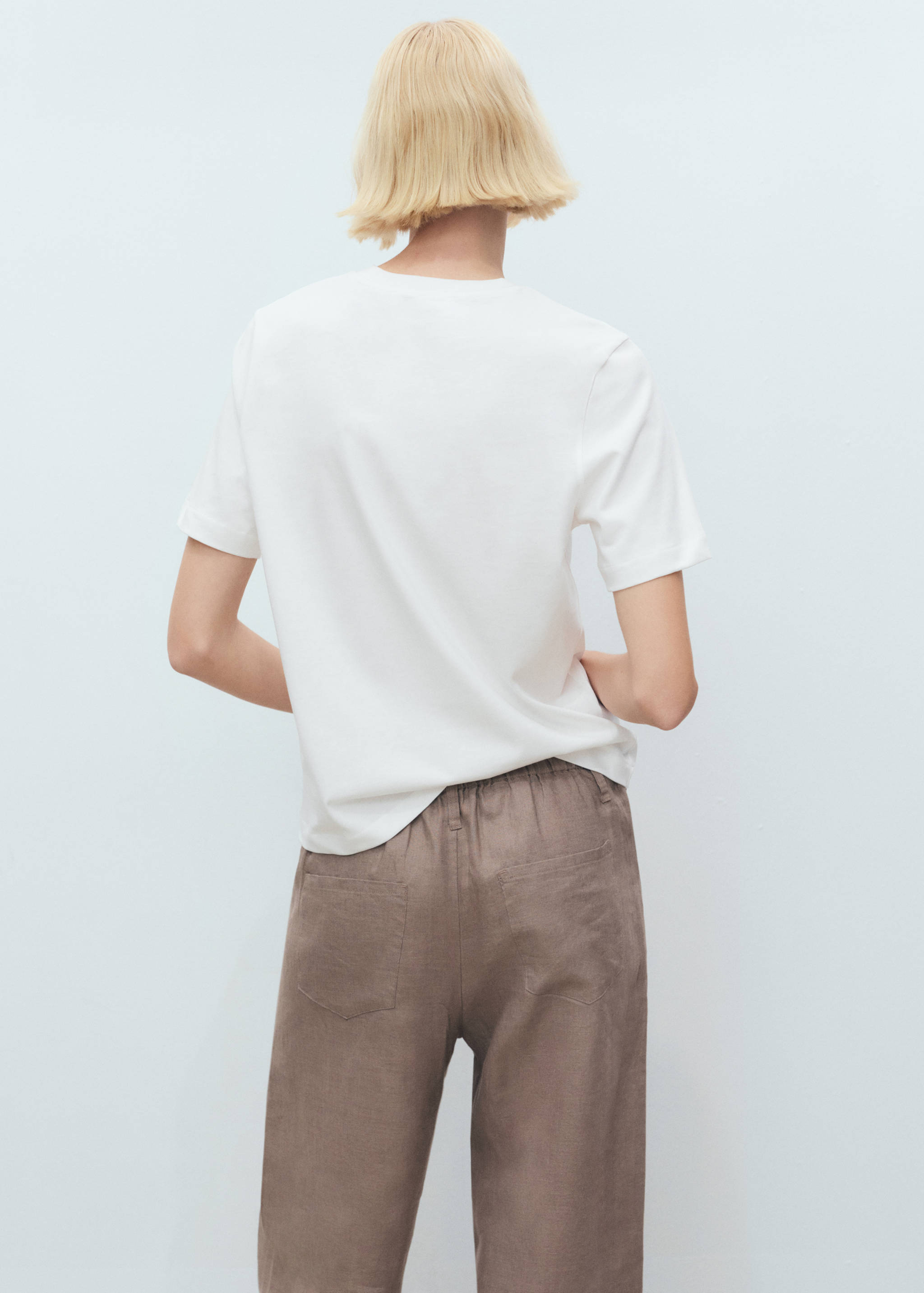 Футболка с цветочным принтом - Обратная сторона изделия