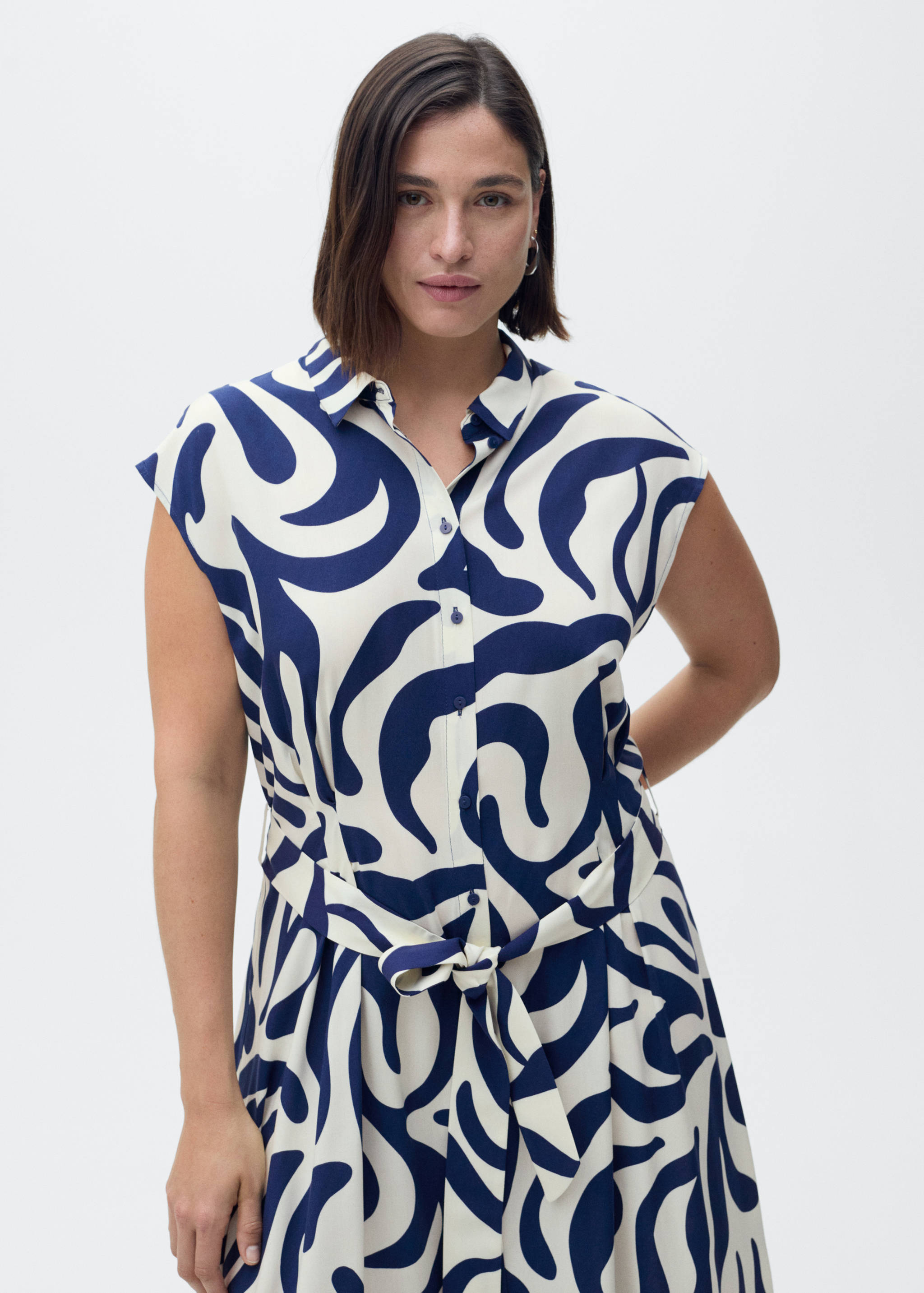 Robe chemisier imprimée avec ceinture - Détail de l'article 5
