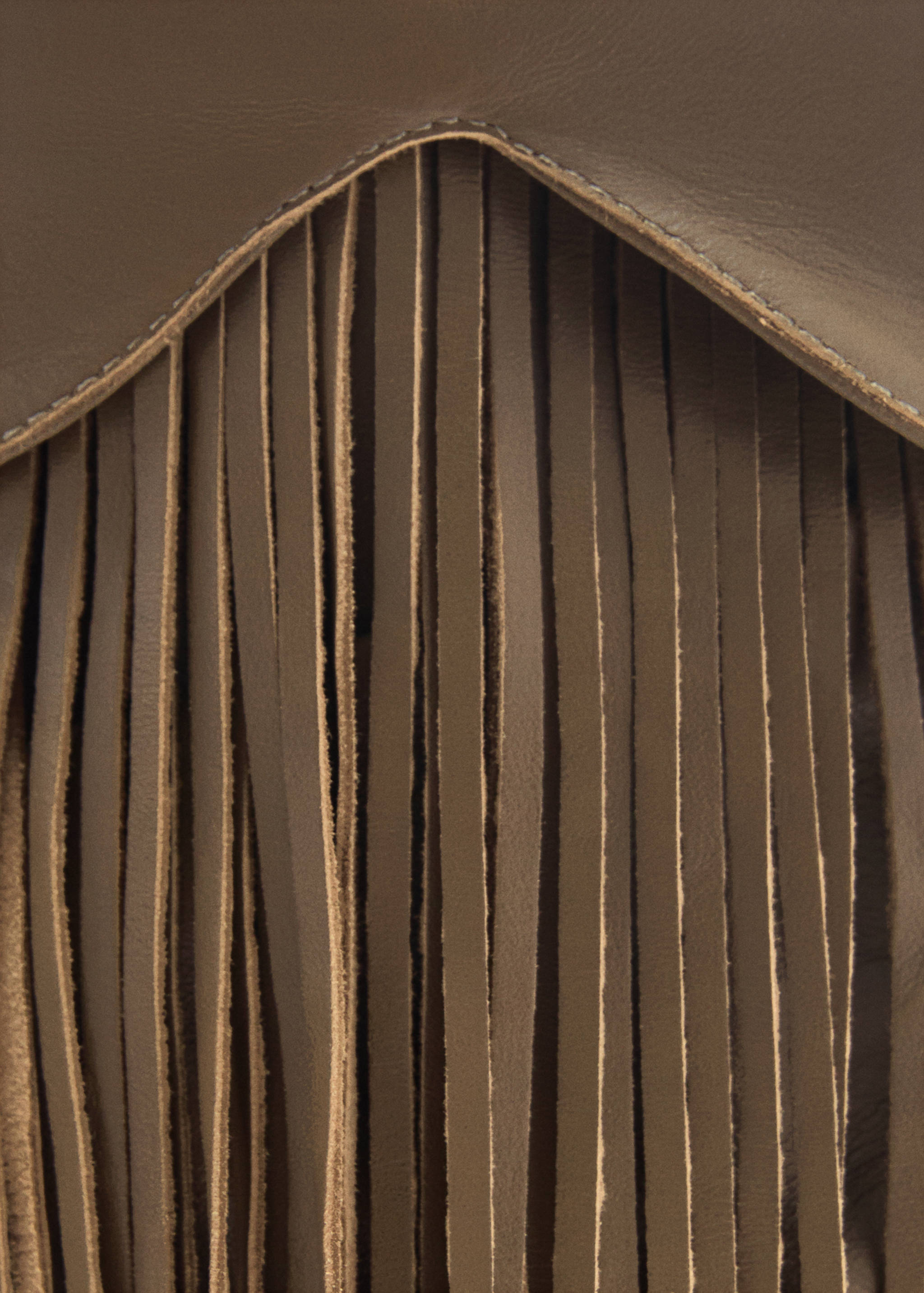 Leather ankle boot with fringe heel - Details of the article 2