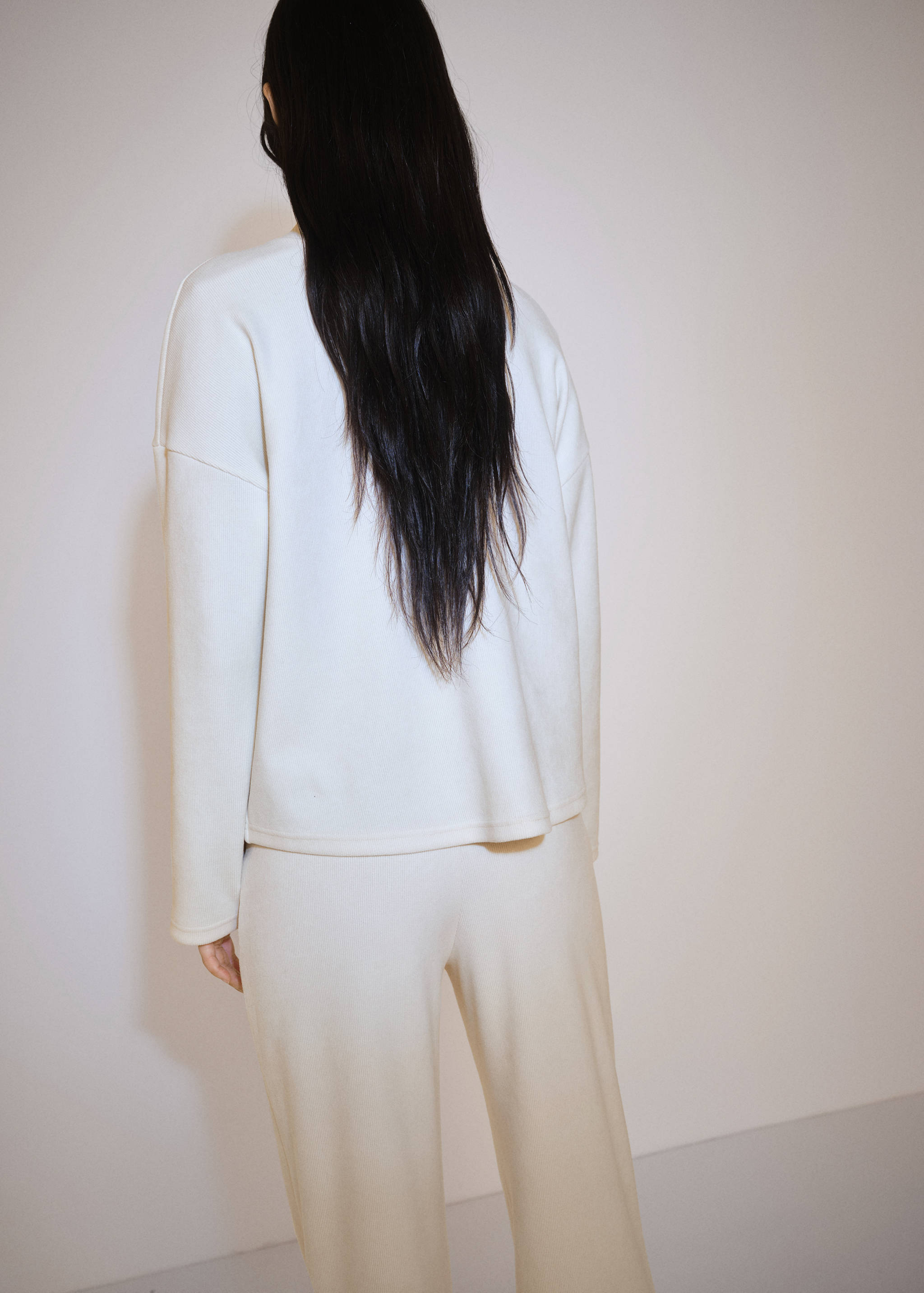 Corduroy sweatshirt with perkins neck - Reverse of the article