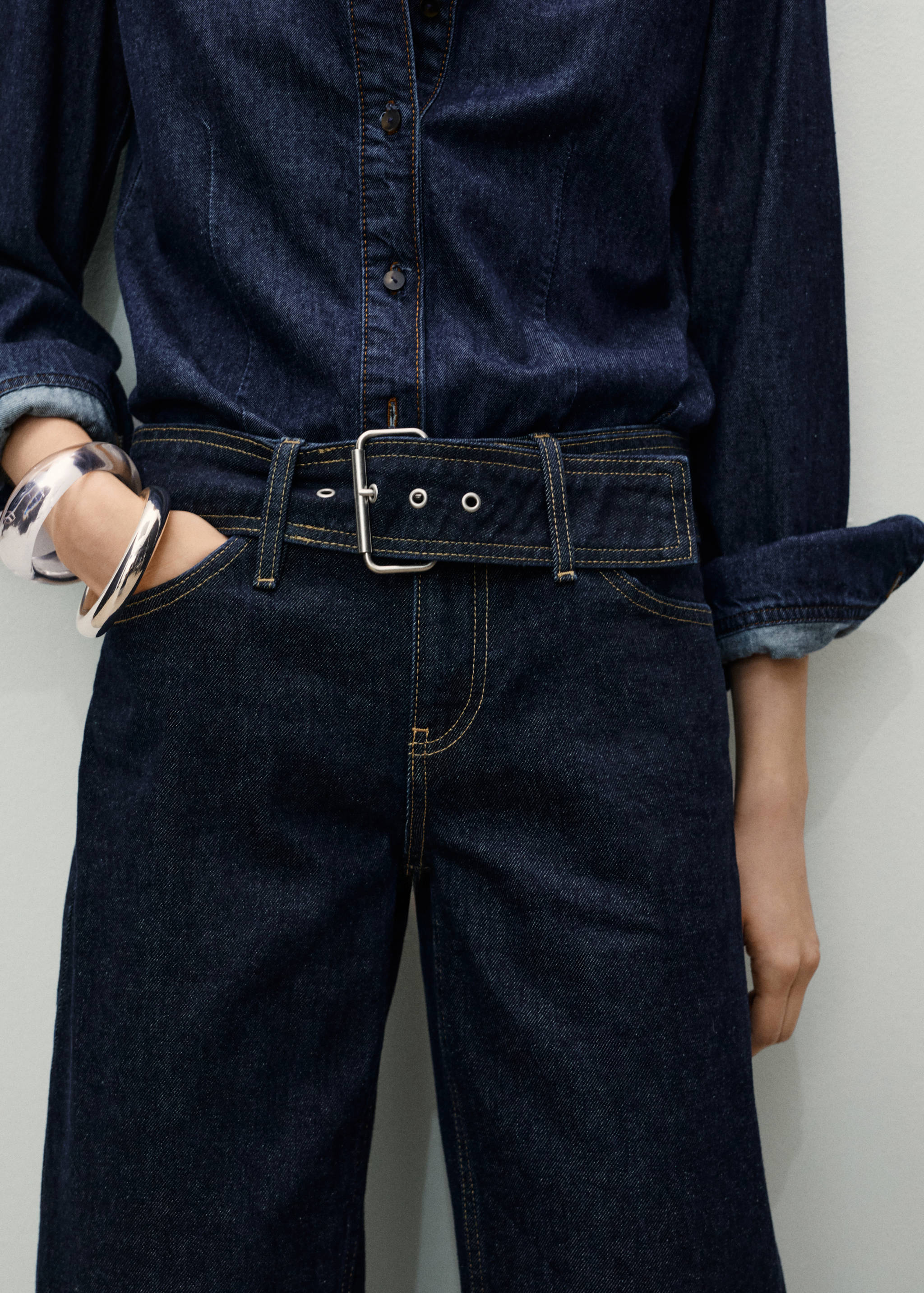 Low-rise straight jeans with belt - Details of the article 6