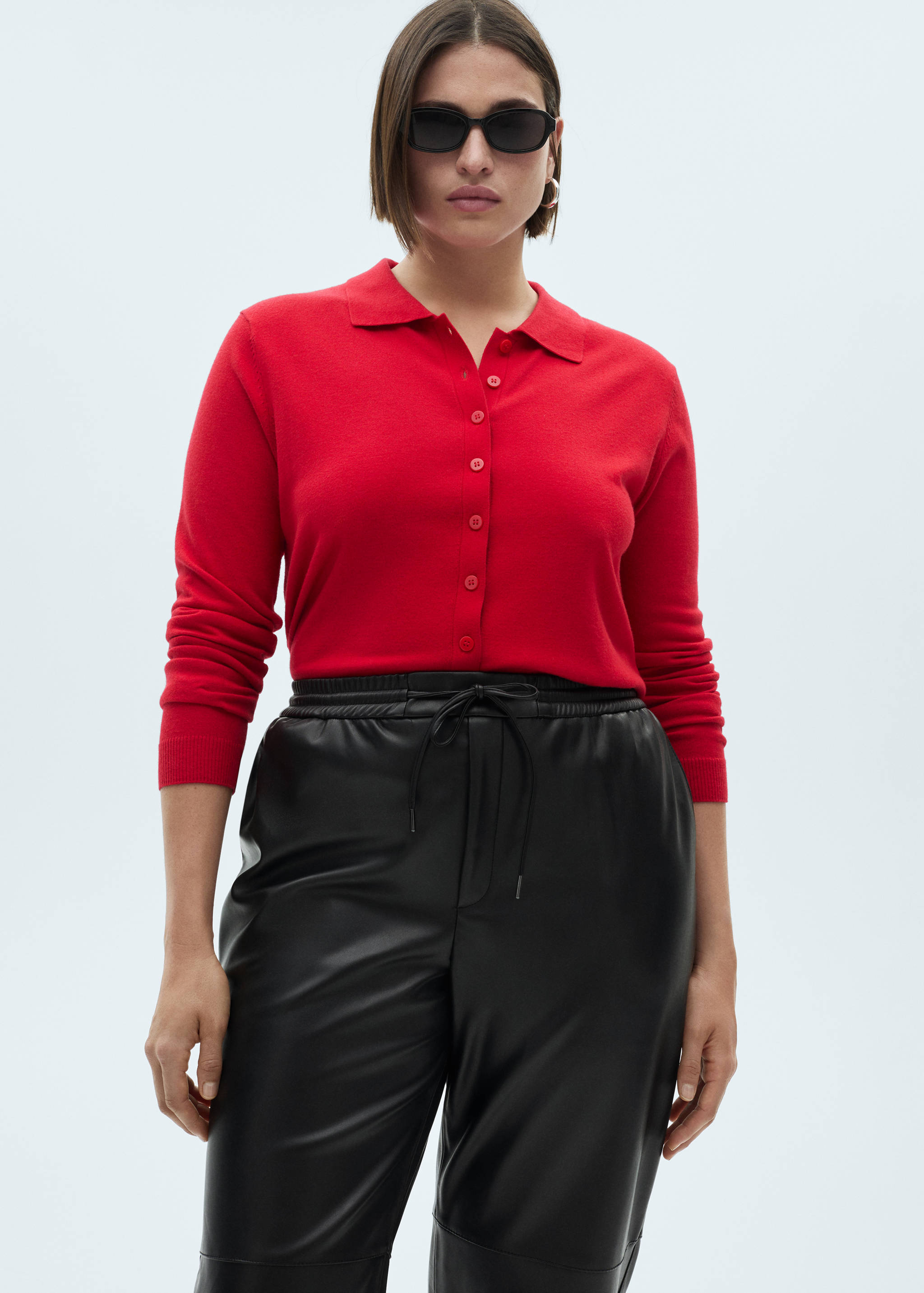 Faux-leather trousers with elastic waist - Details of the article 4