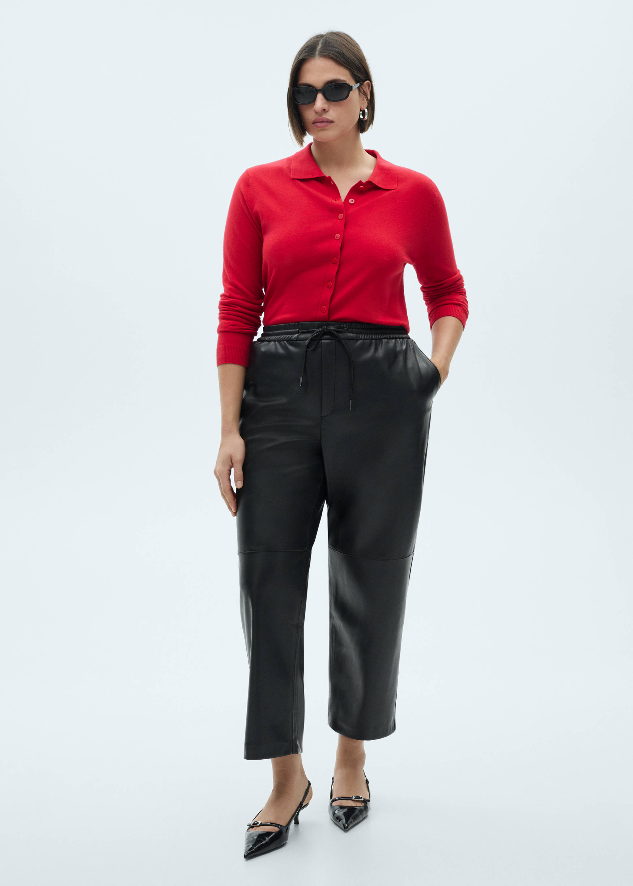 Faux-leather trousers with elastic waist - Details of the article 3