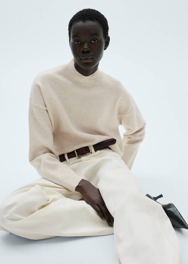 Perkins neck knitted sweater — Sand