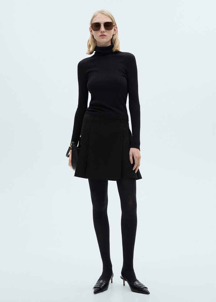 Wool blend turtleneck sweater — Black