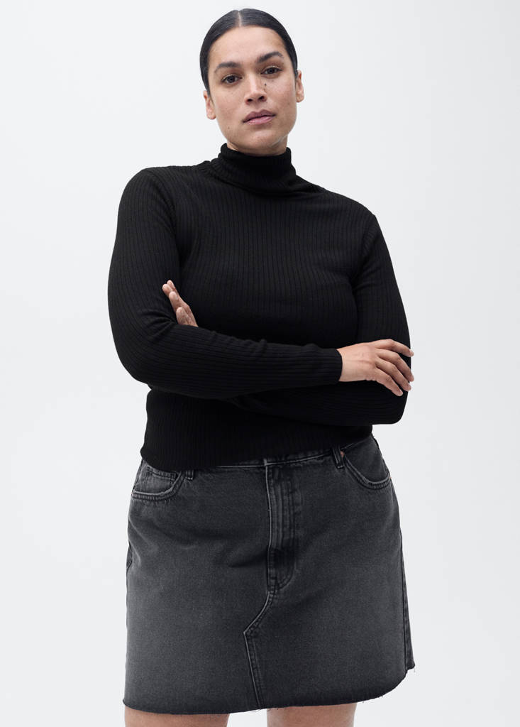 Wool blend turtleneck sweater — Black