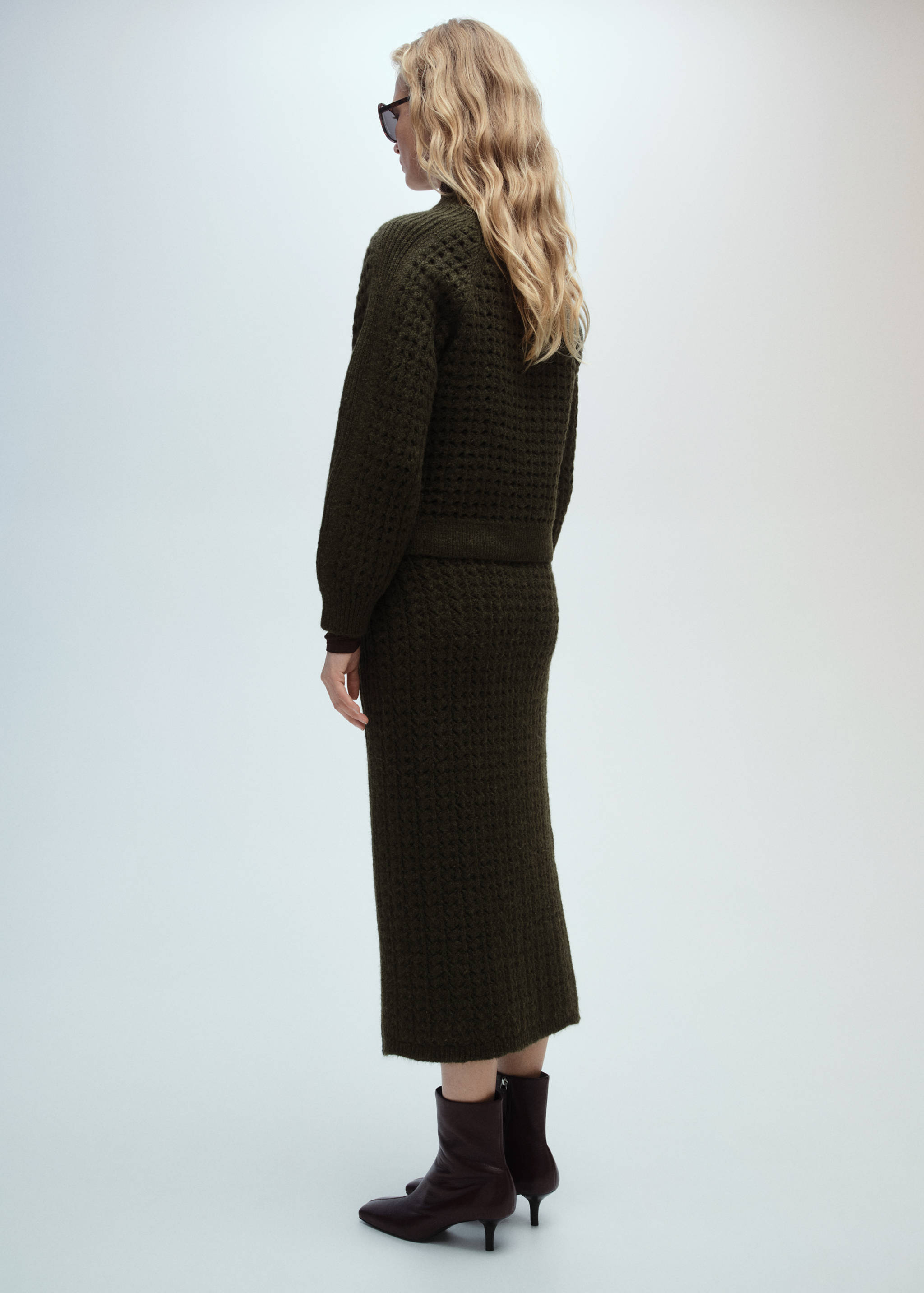 Openwork knit sweater - Reverse of the article