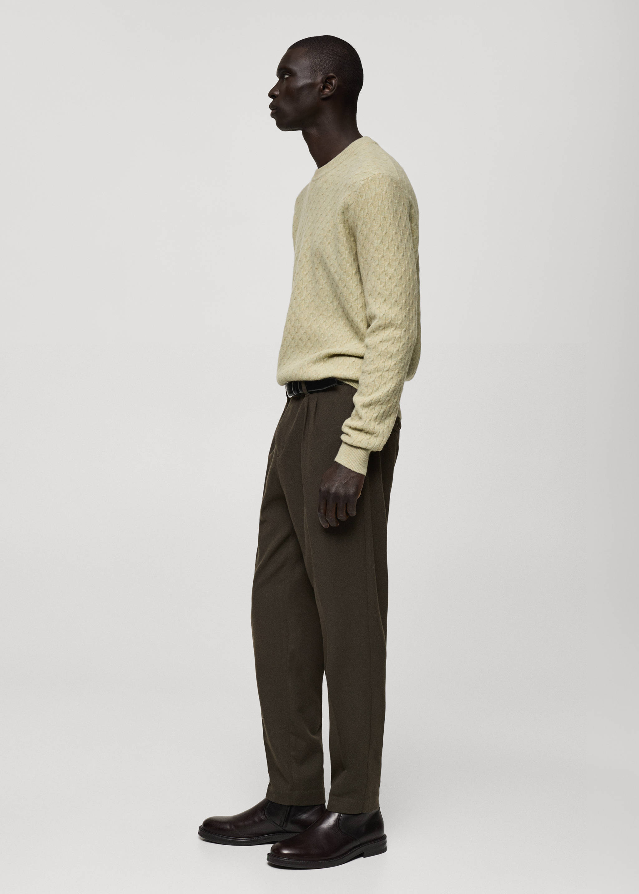 Wool flannel trousers with pleats - Details of the article 2