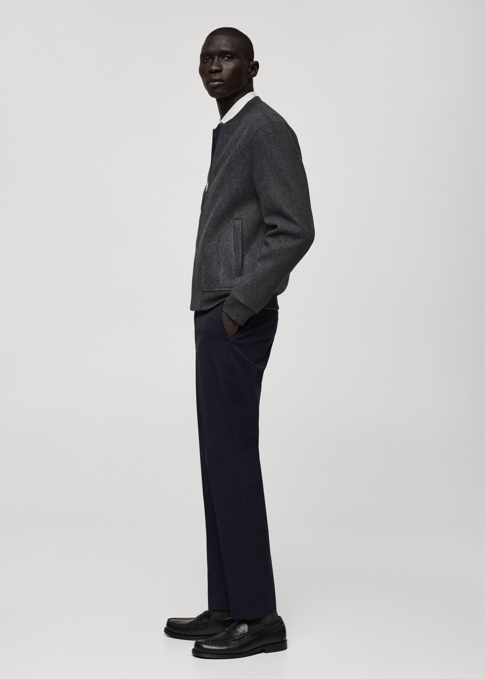 Wool flannel pants with pleats - Details of the article 2
