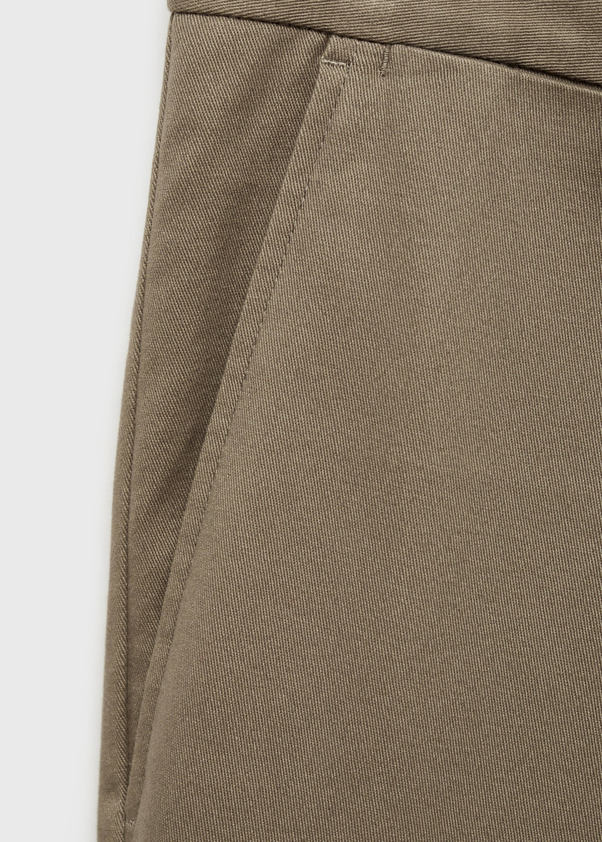 Pleated trousers under cuff - Details of the article 0