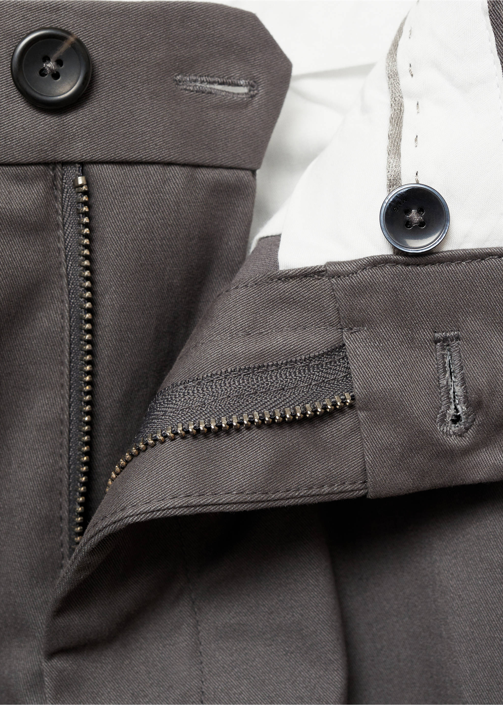 Pantalón cargo algodón regular fit - Detalle del artículo 8, Gris. Ref: 87030580-00.