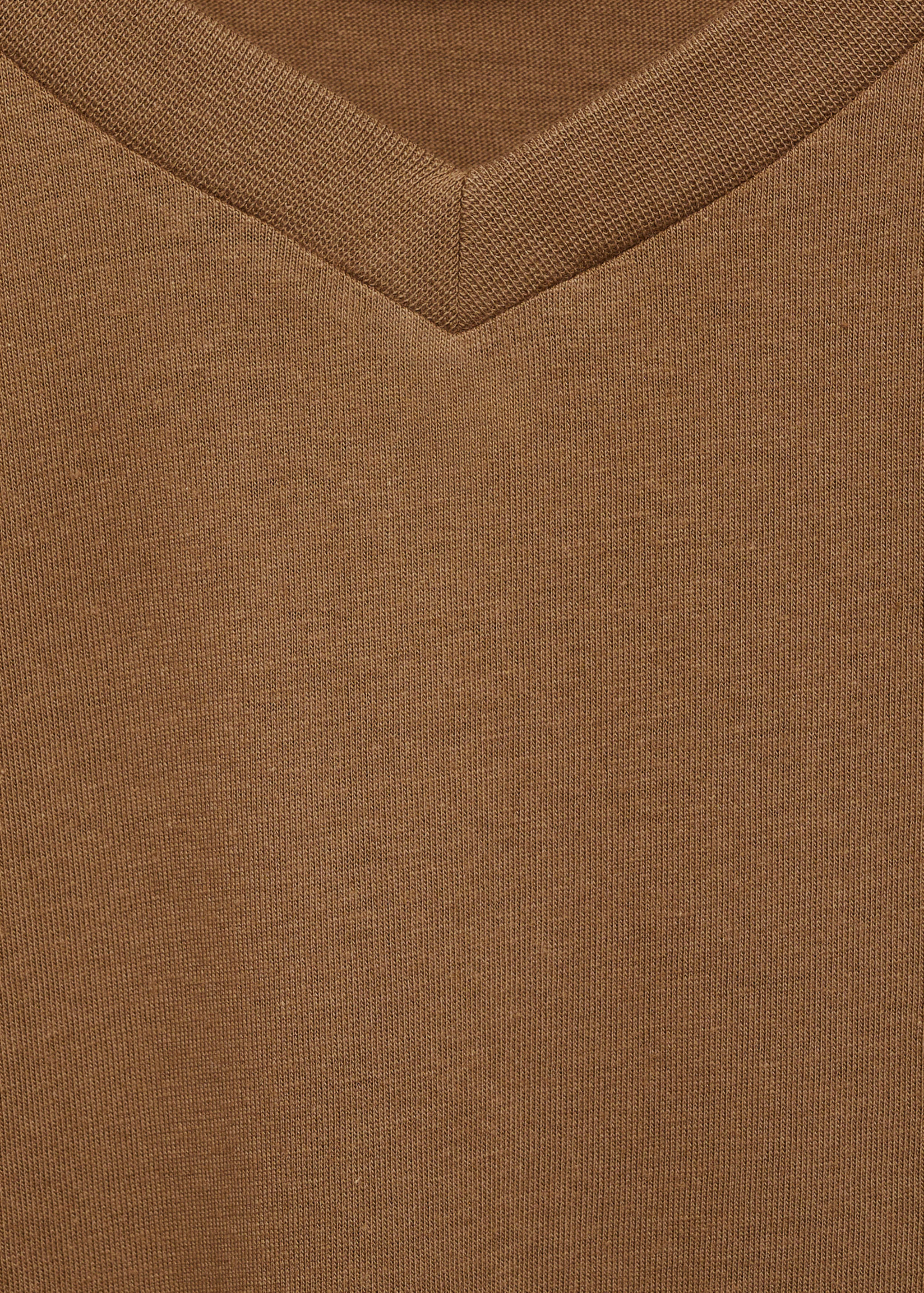 100% cotton slim-fit V-neck t-shirt - Details of the article 8