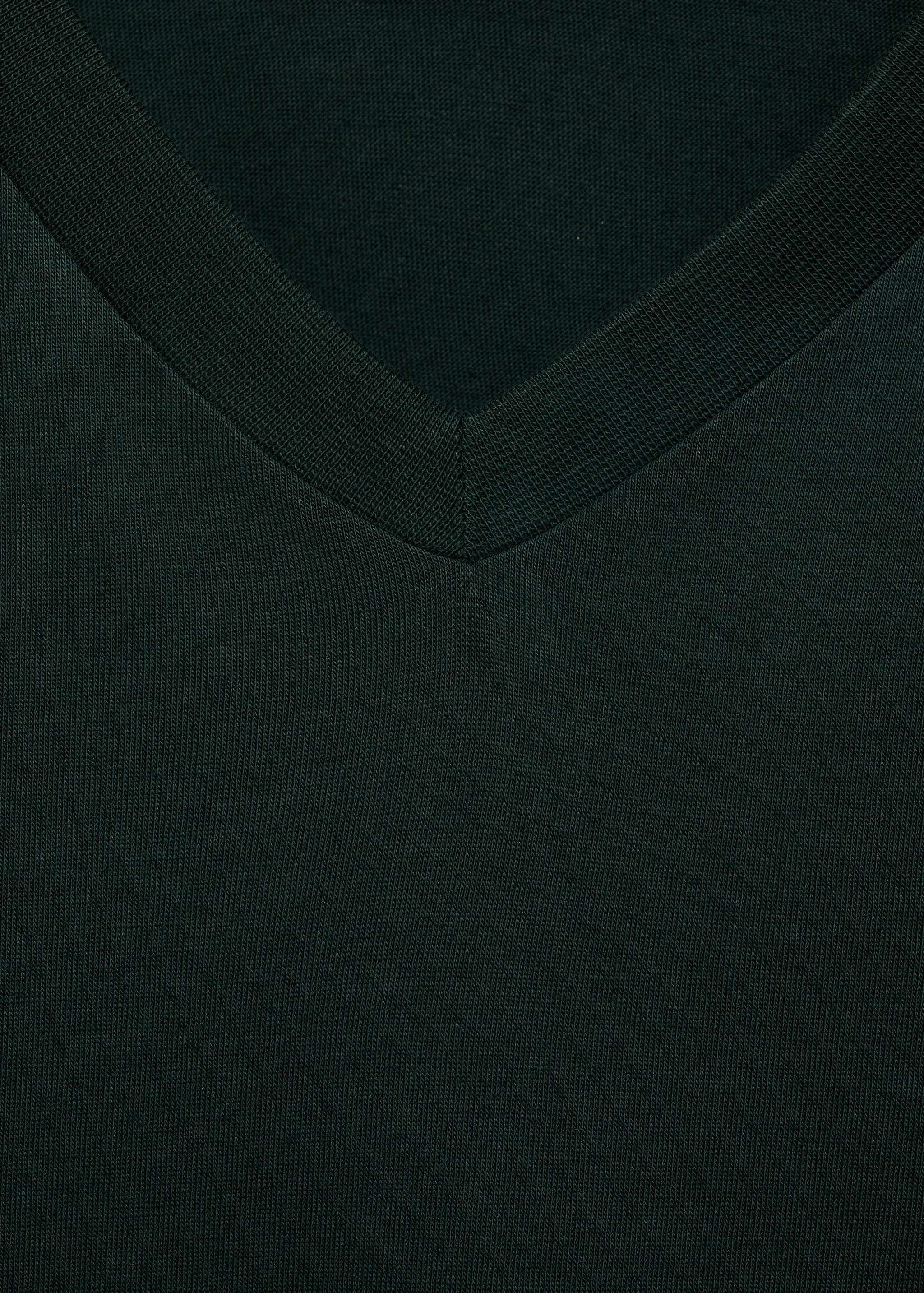 100% cotton slim-fit V-neck t-shirt - Details of the article 8