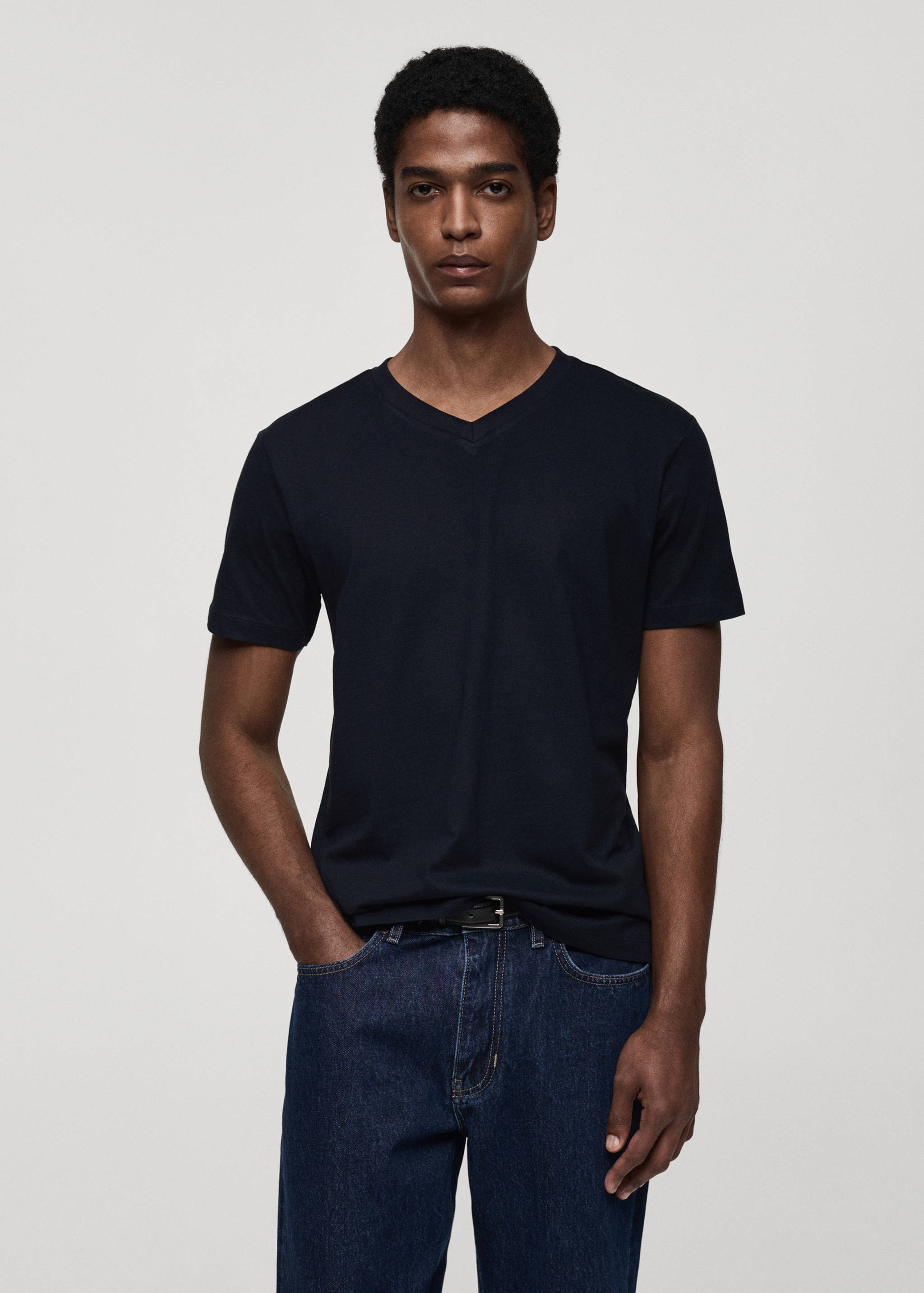 100% cotton slim-fit V-neck t-shirt - Medium plane