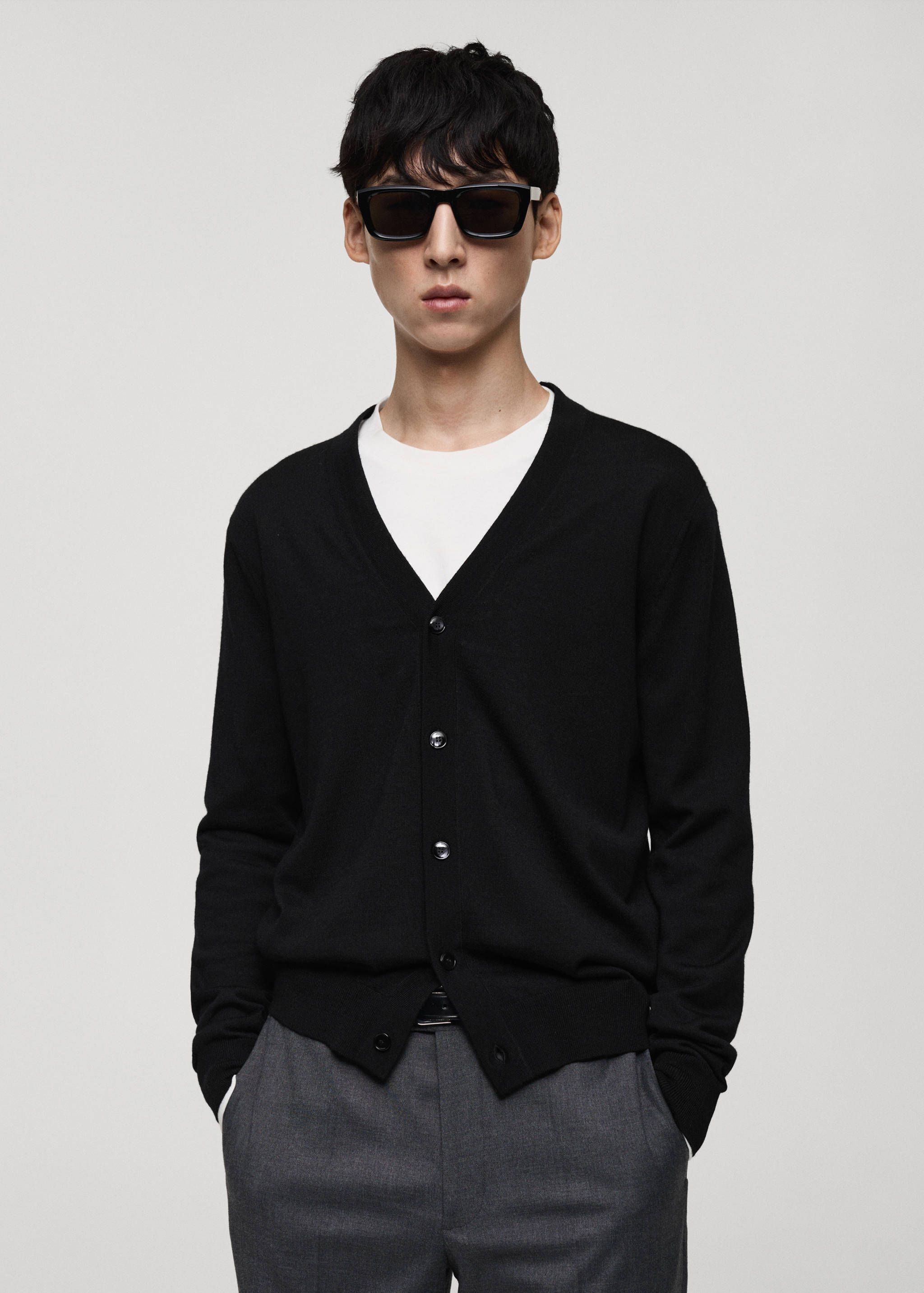 100% merino wool cardigan - Medium plane