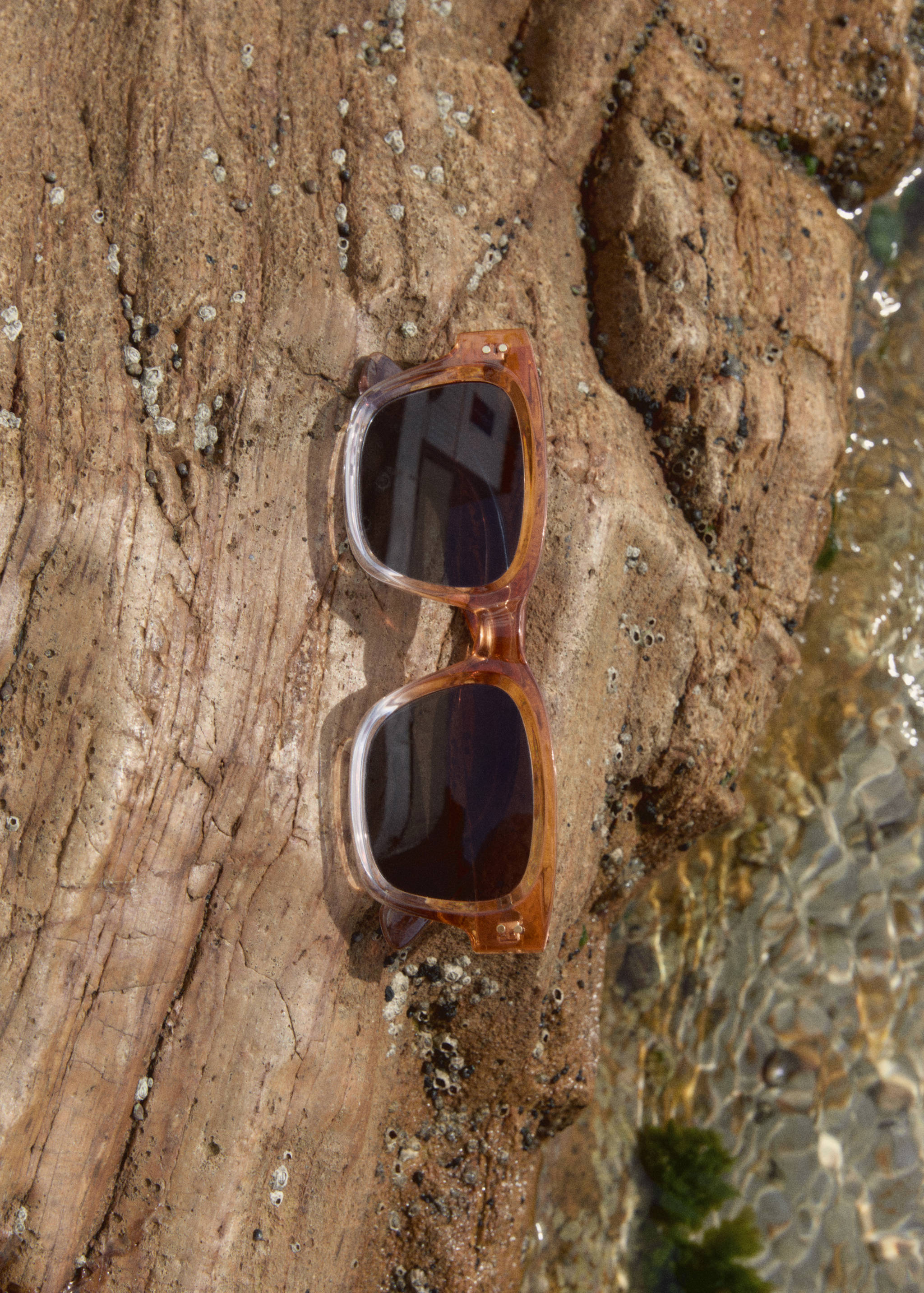 Gradient-frame sunglasses - General plane