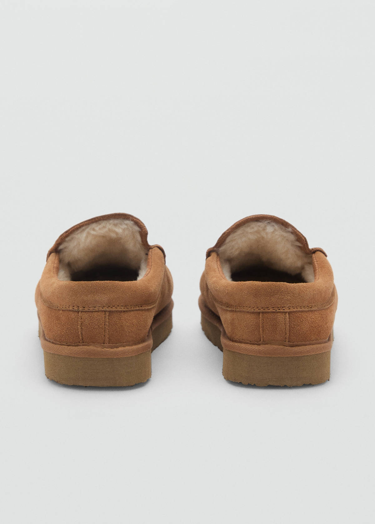 Suede clogs with sheepskin lining — Brown